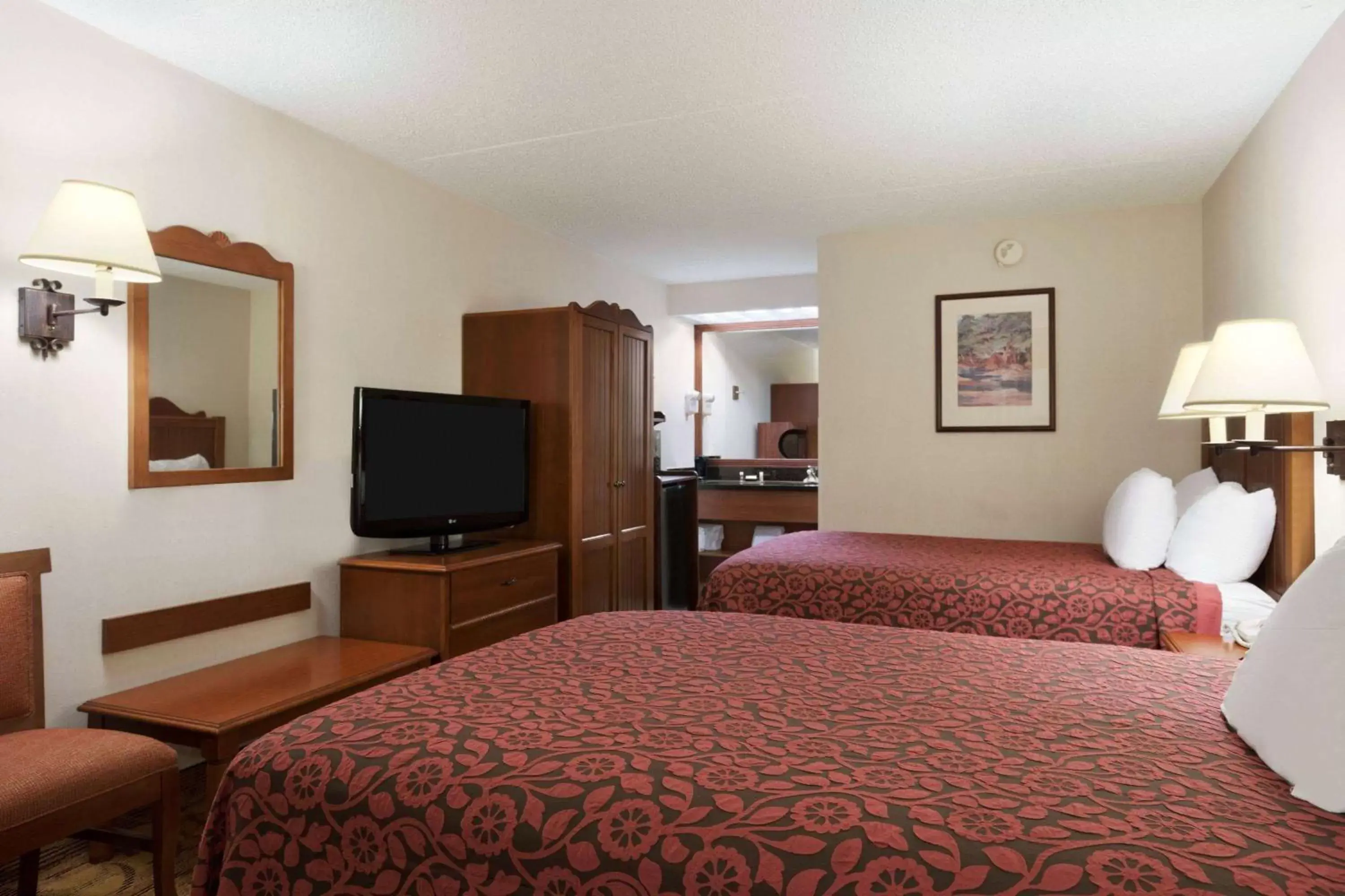 Photo of the whole room, Bed in Days Inn by Wyndham Las Cruces