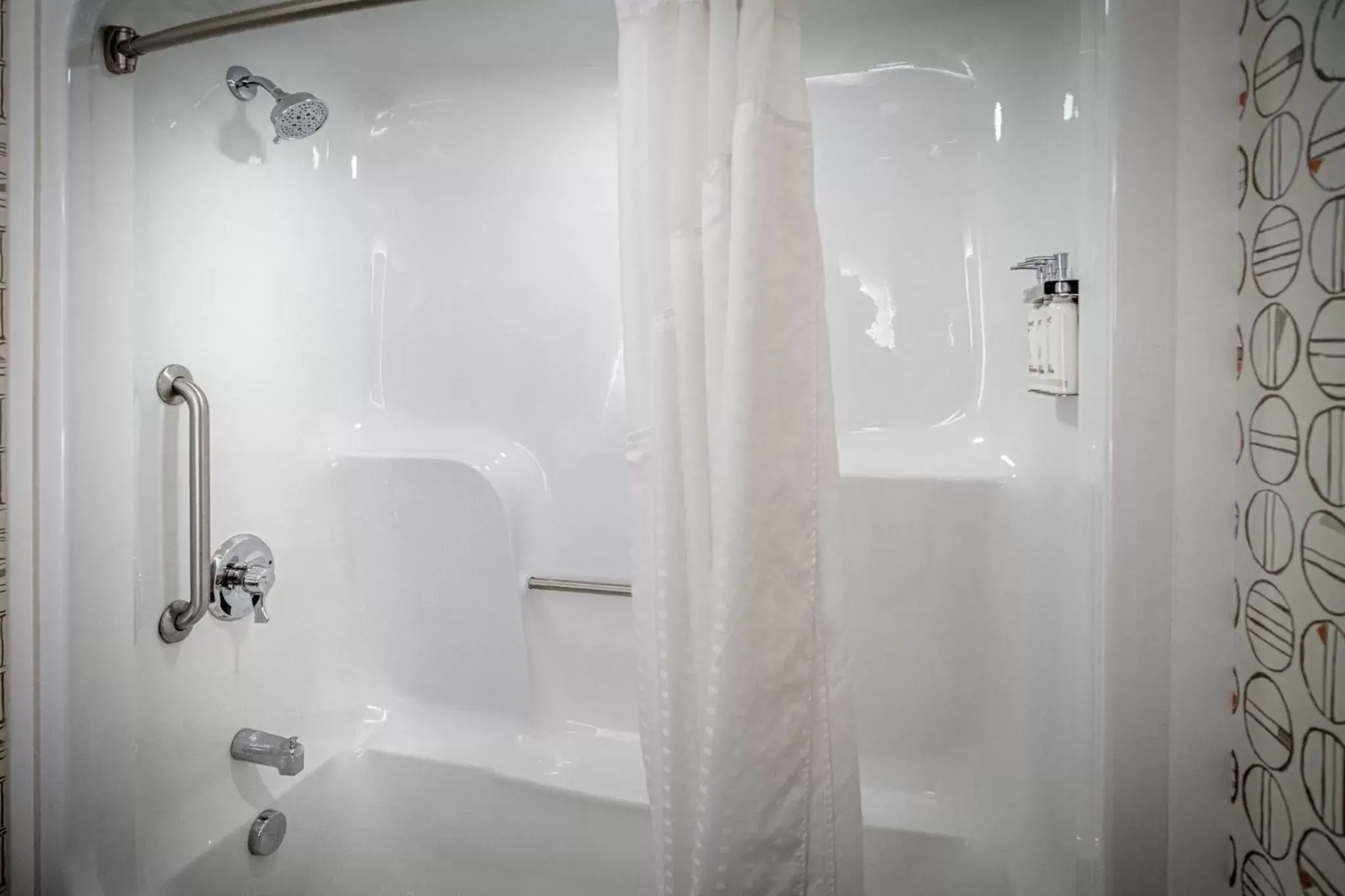 Bathroom in Holiday Inn Hotel & Suites Beckley, an IHG Hotel