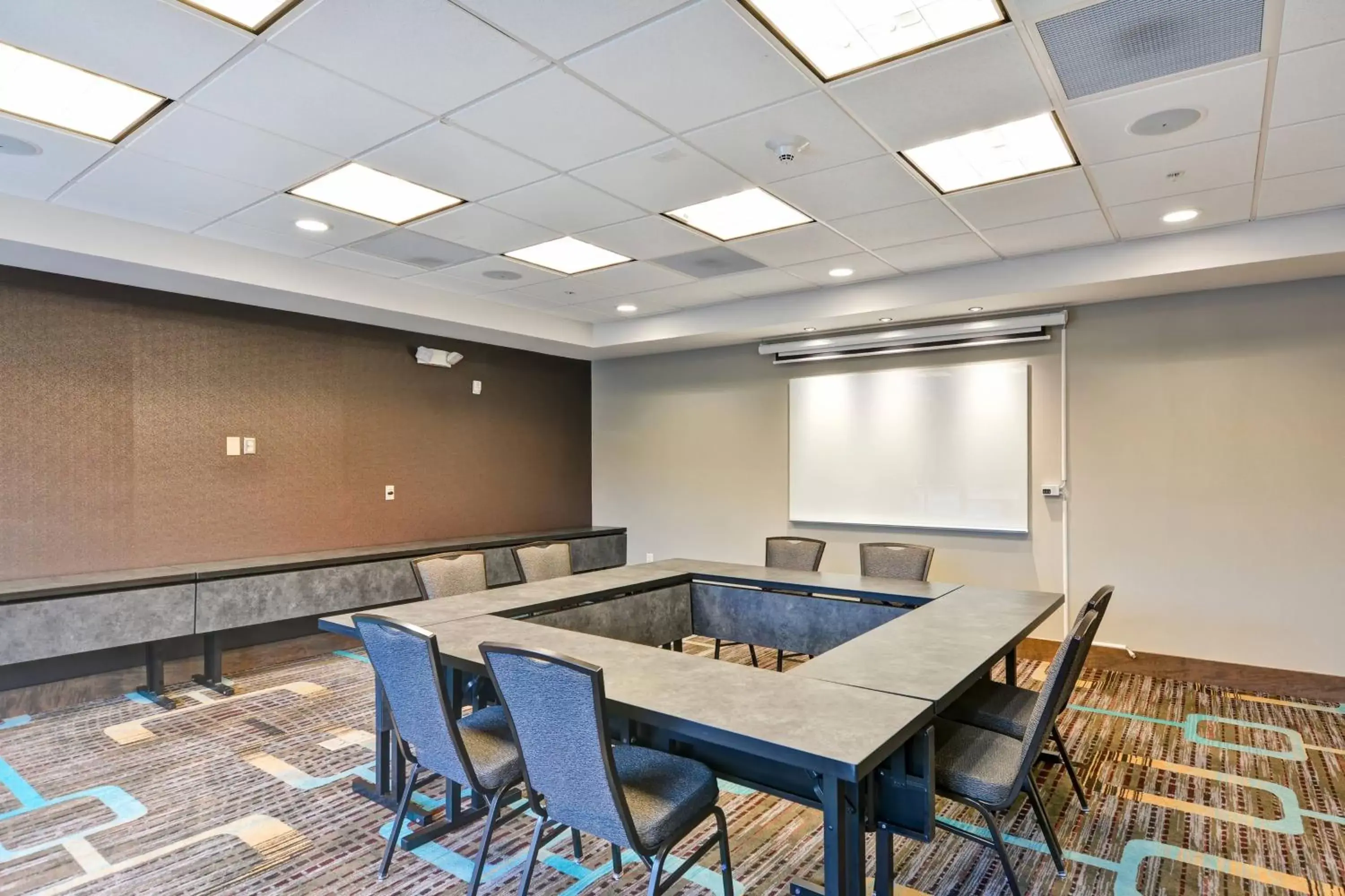 Meeting/conference room in Residence Inn by Marriott Milwaukee North/Glendale