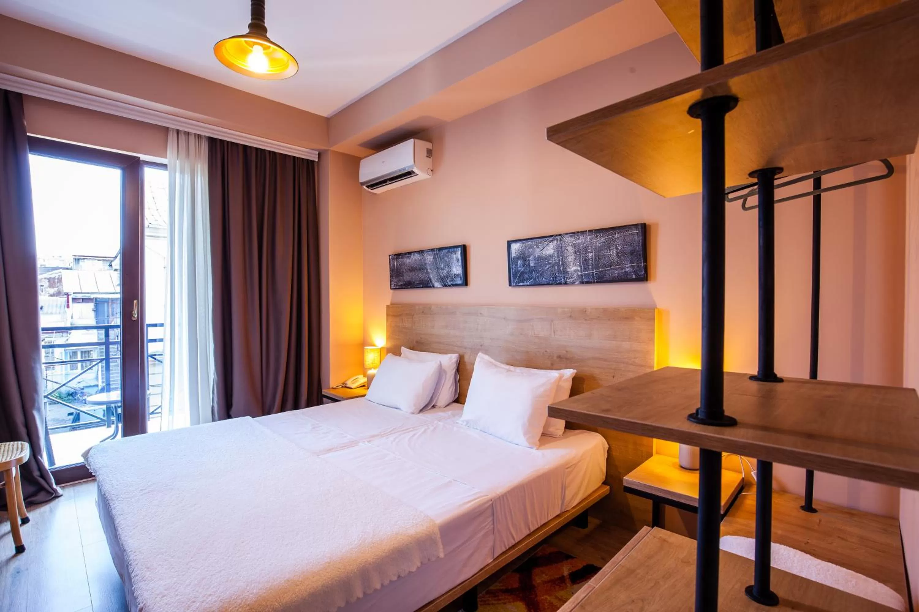 City view, Bed in Hotel N16