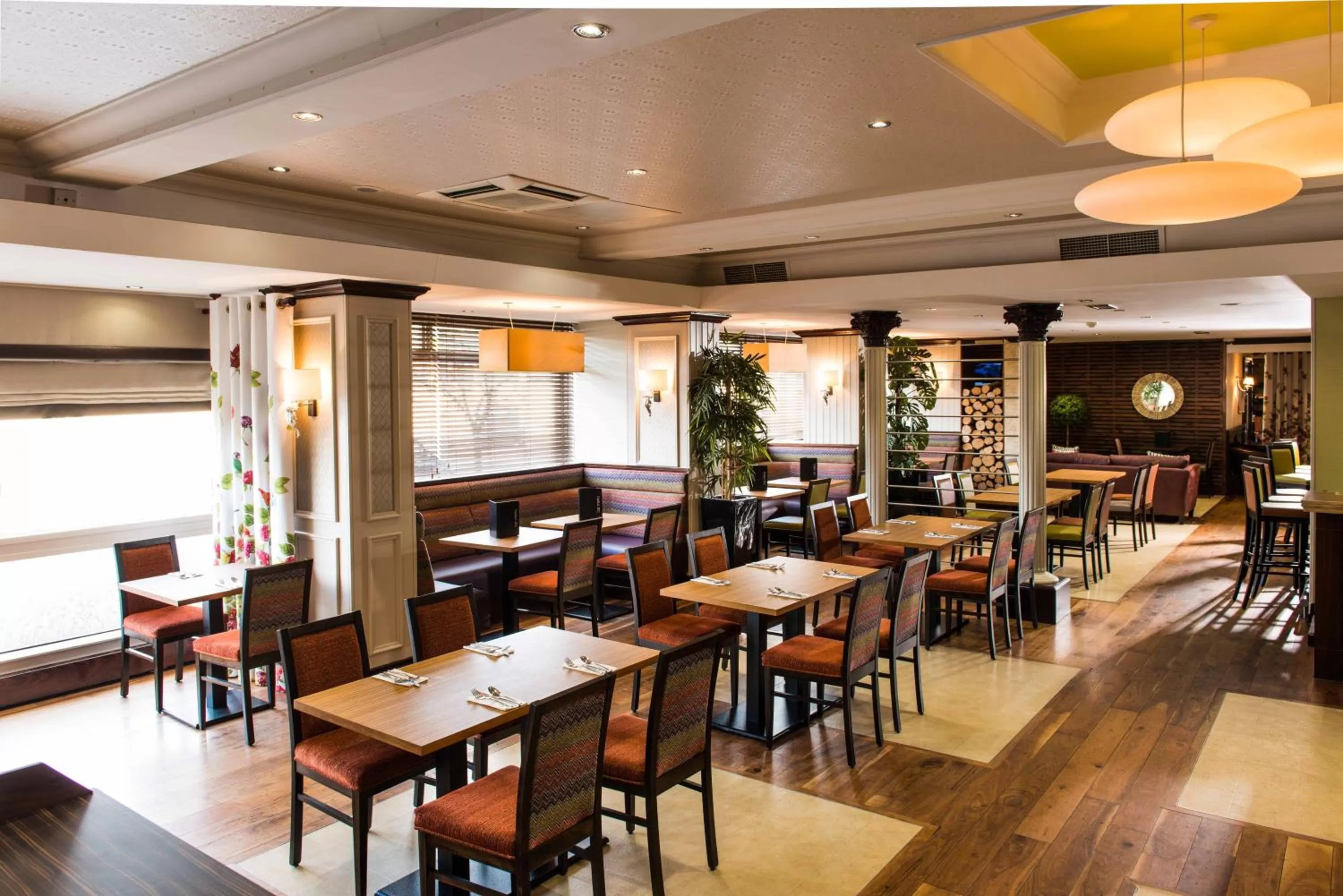 Restaurant/places to eat in Leonardo Inn Glasgow West End