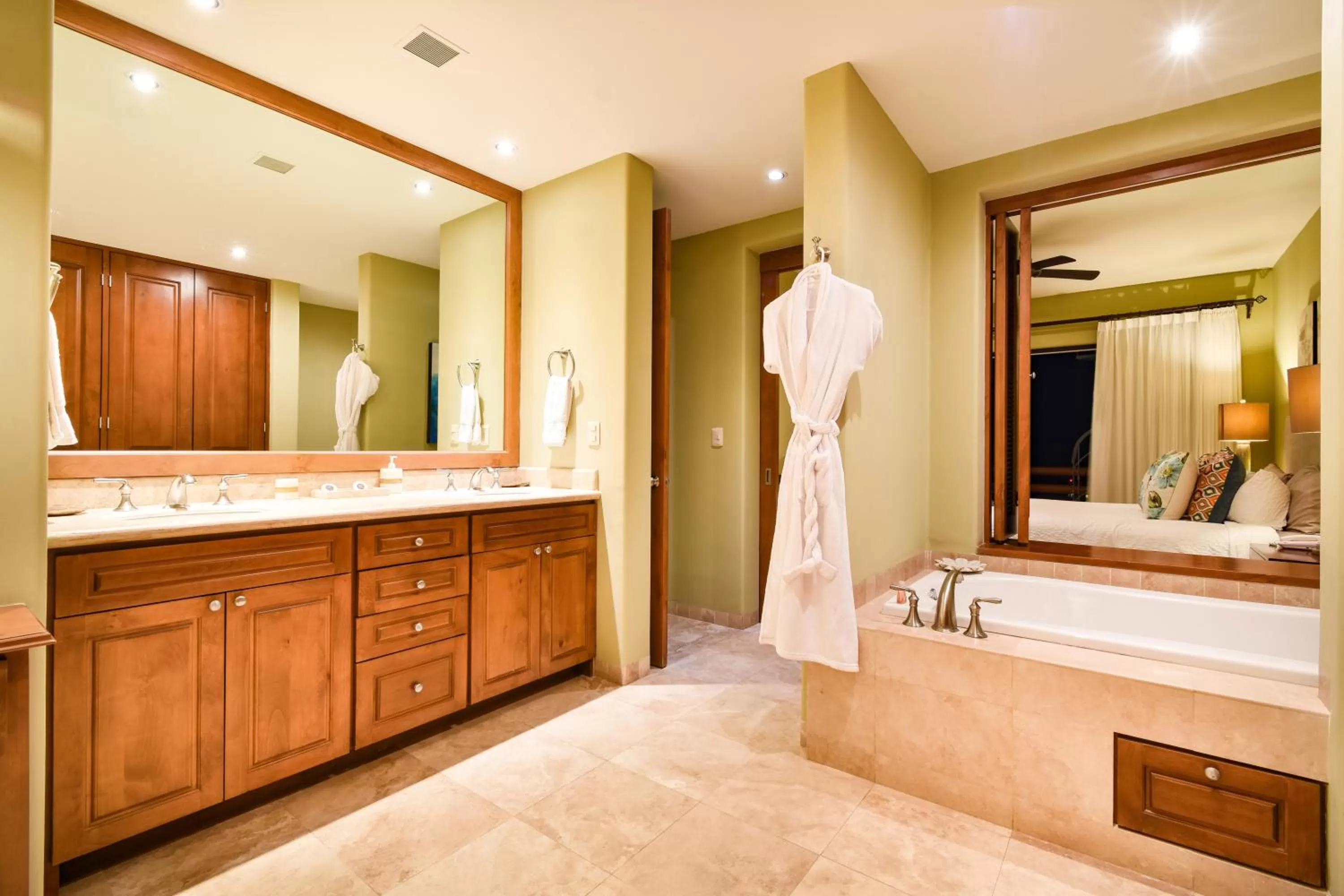 Bathroom in Alegranza Luxury Resort - All Master Suite