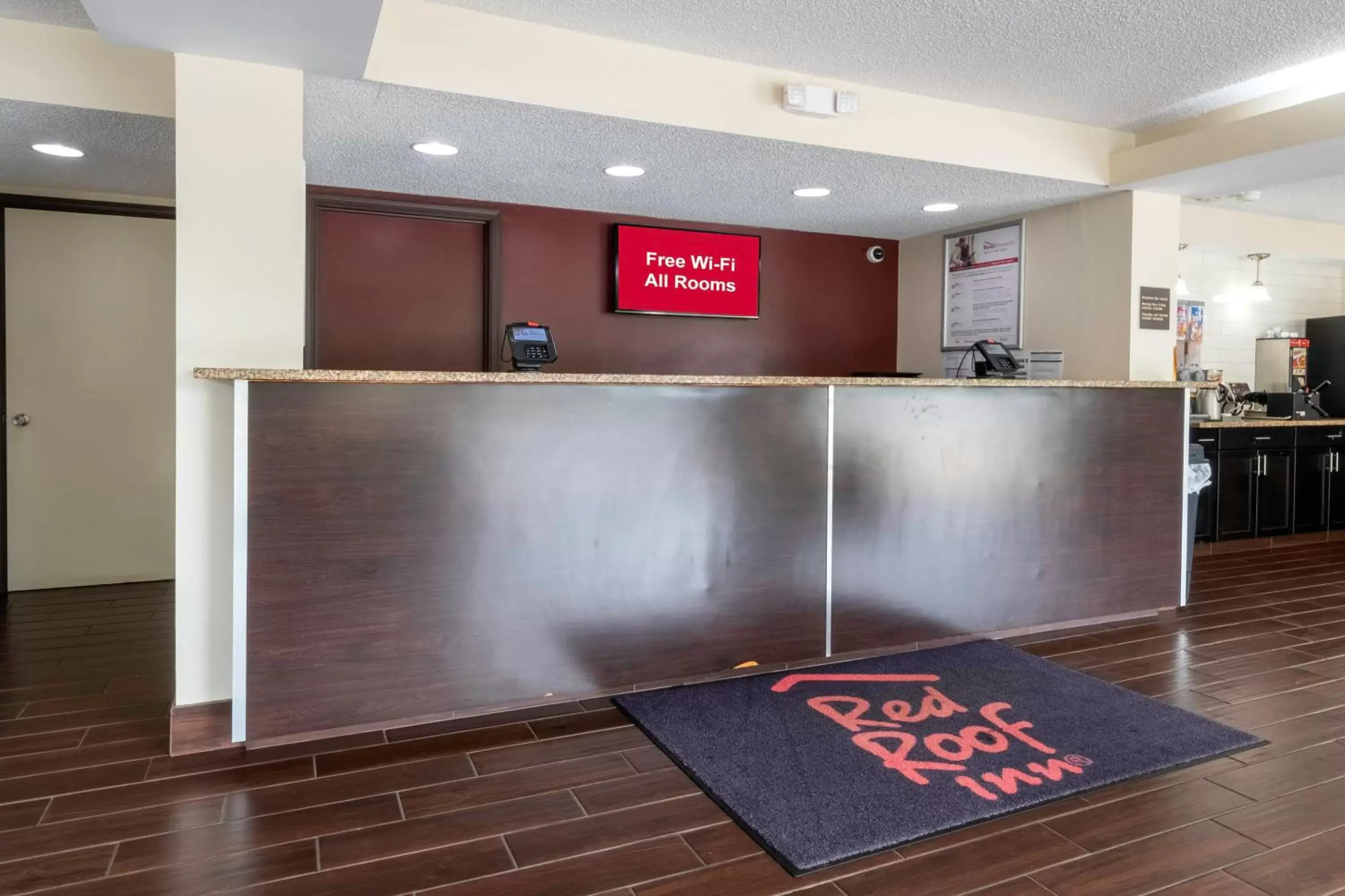 Facade/entrance, Lobby/Reception in Red Roof Inn Charlottesville