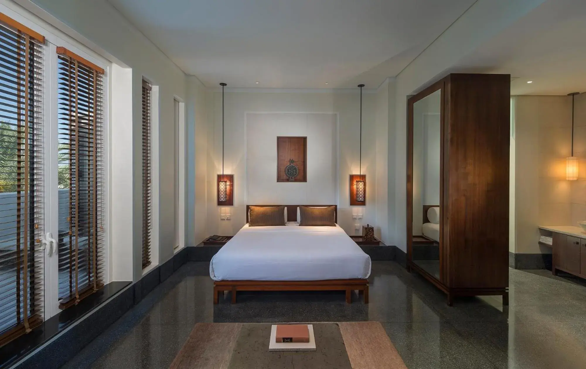 Photo of the whole room, Bed in The Chedi Muscat