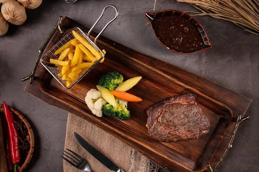 Food in JM Marvel Hotel & Spa