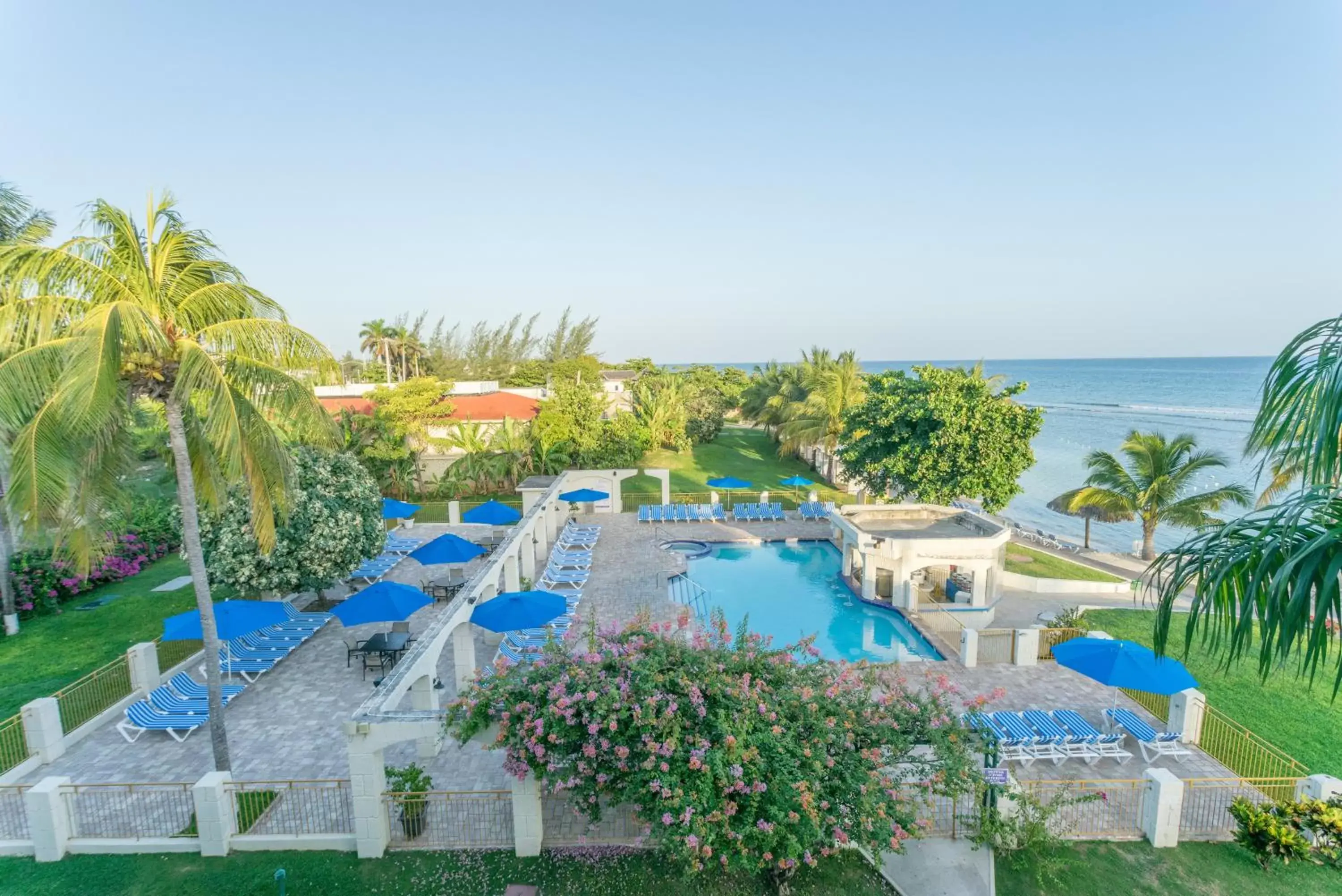 Swimming pool, Pool View in Holiday Inn Resort Montego Bay All Inclusive, an IHG Hotel