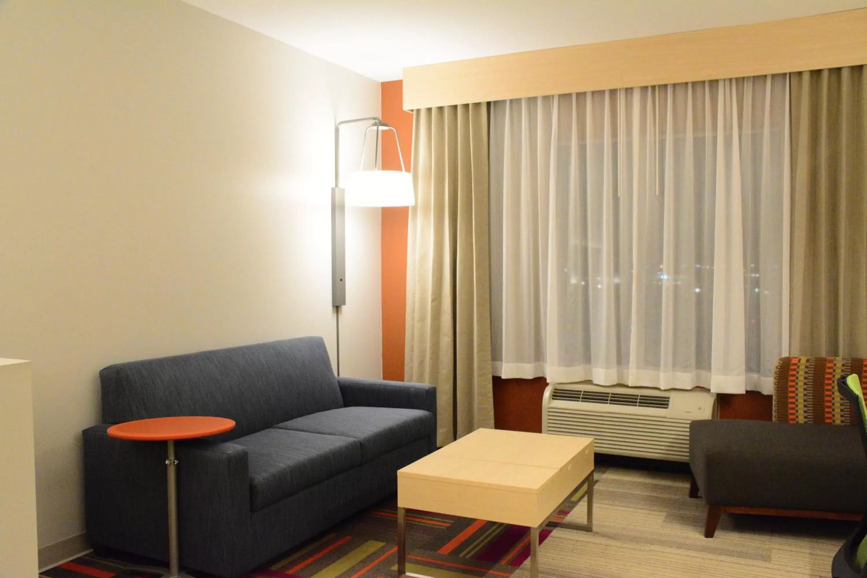 Photo of the whole room, Seating Area in Holiday Inn Express & Suites Lexington Park California, an IHG Hotel