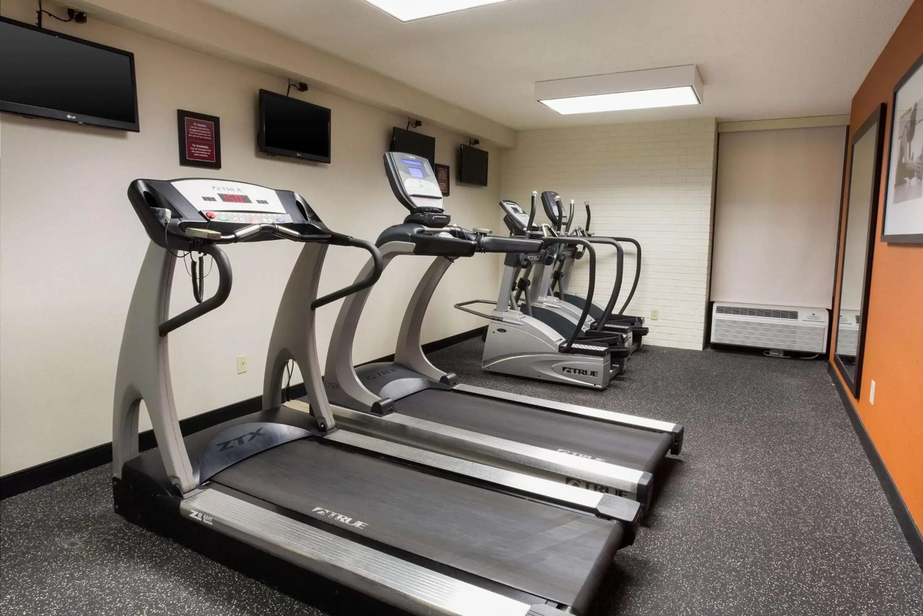 Activities, Fitness Center/Facilities in Drury Inn & Suites St. Louis Airport