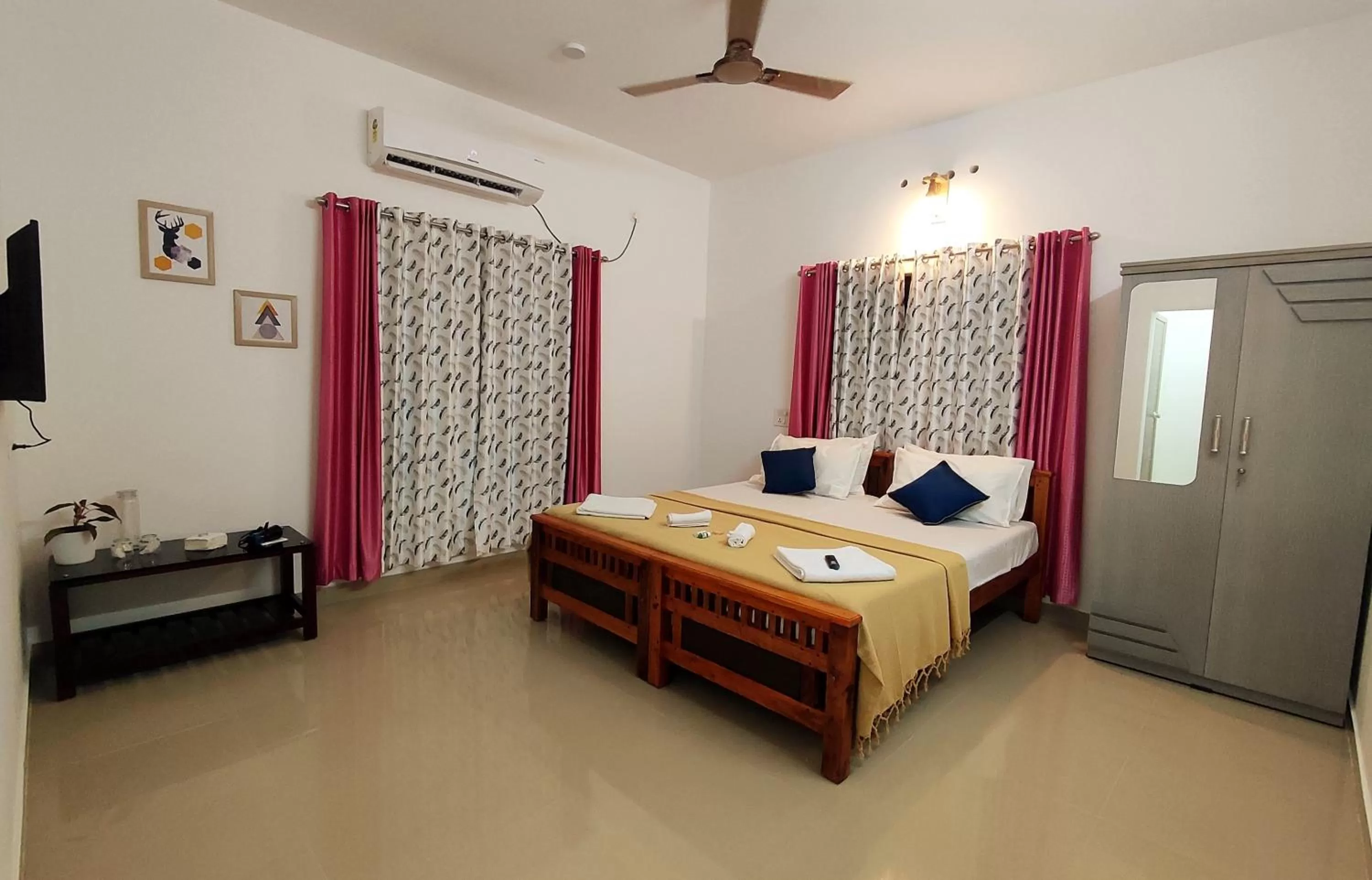 Bed in Happy Buddha S4