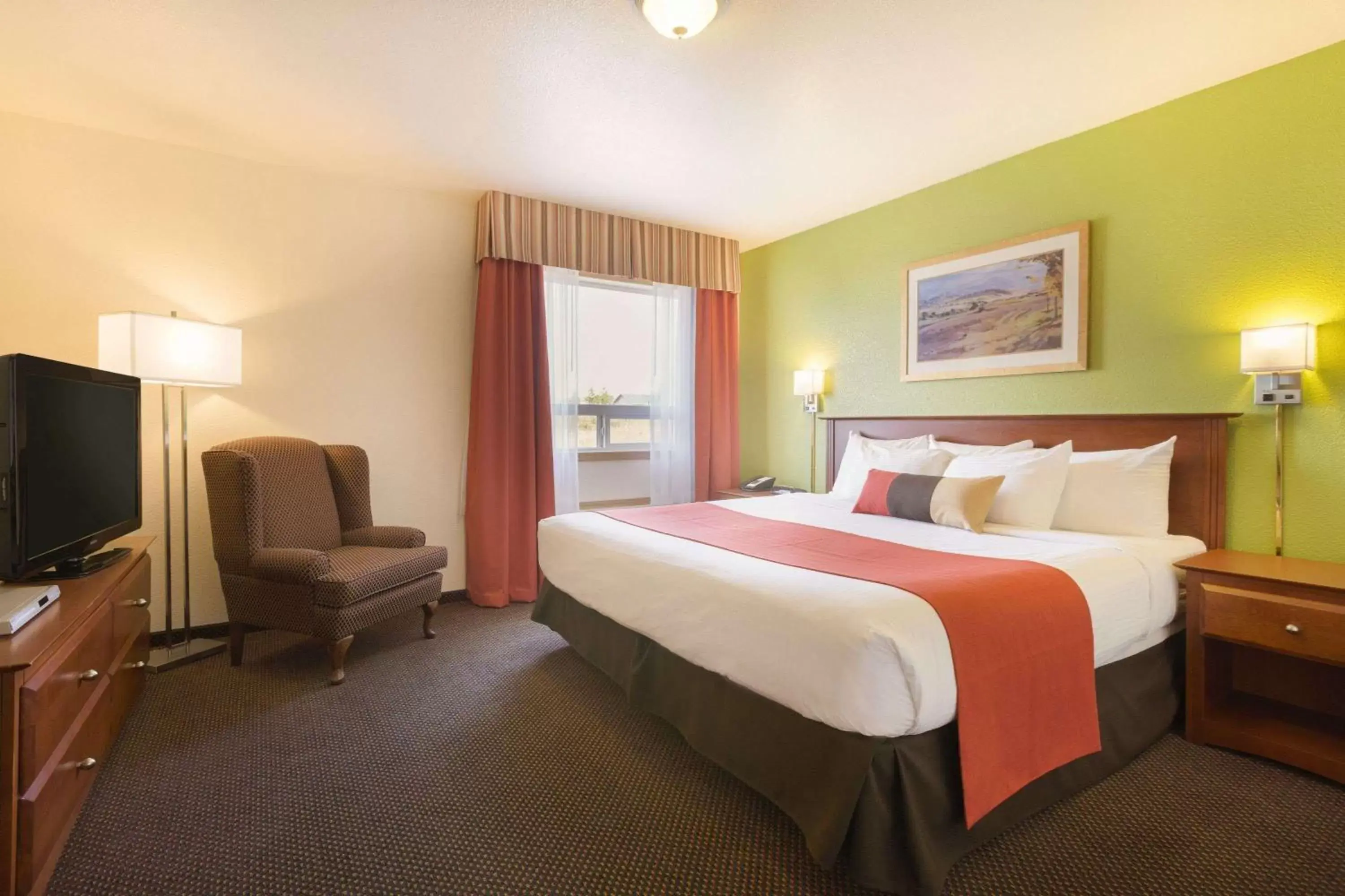 Photo of the whole room, Bed in Super 8 by Wyndham Drayton Valley