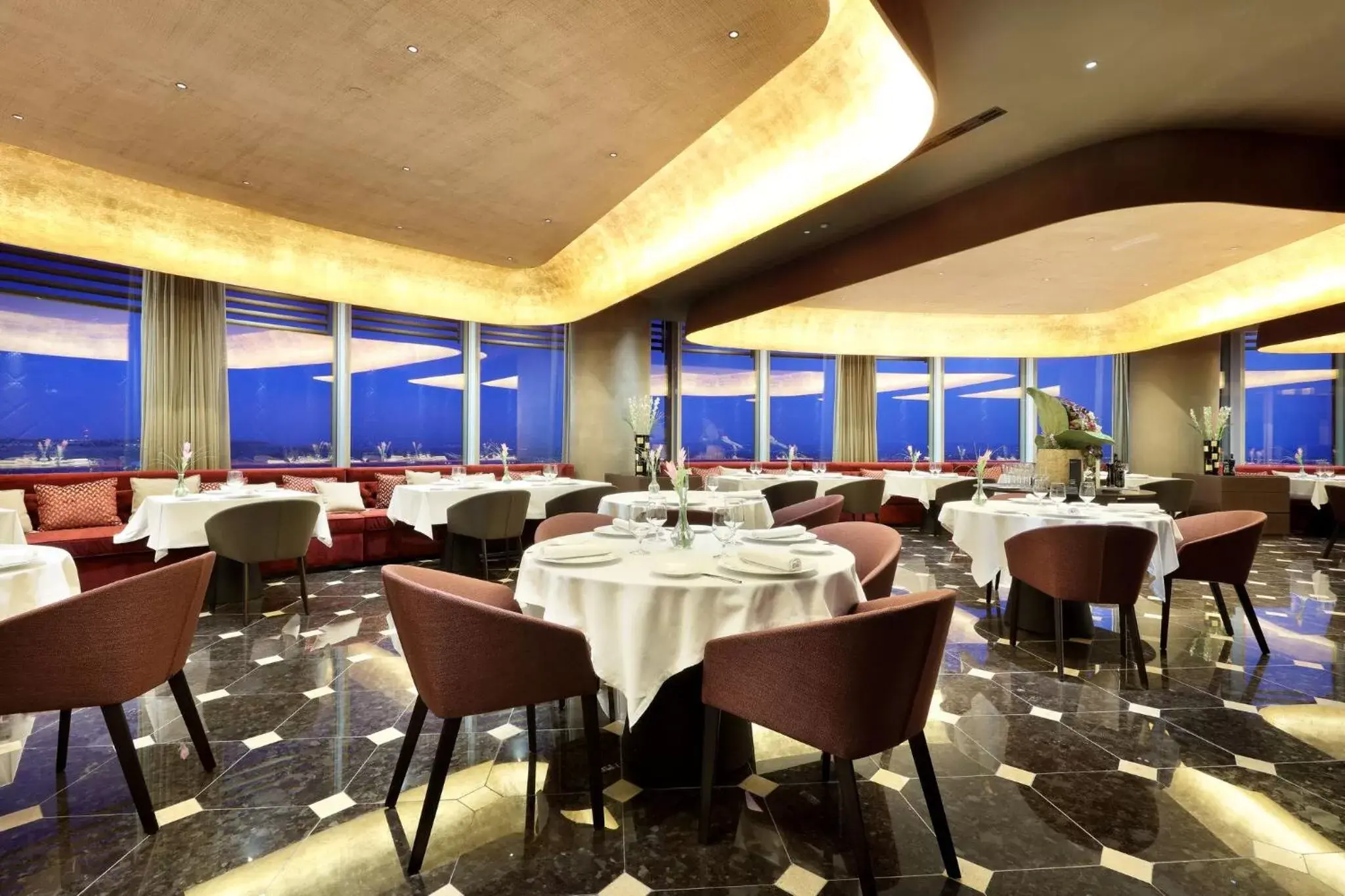 Restaurant/Places to Eat in Eurostars Torre Sevilla