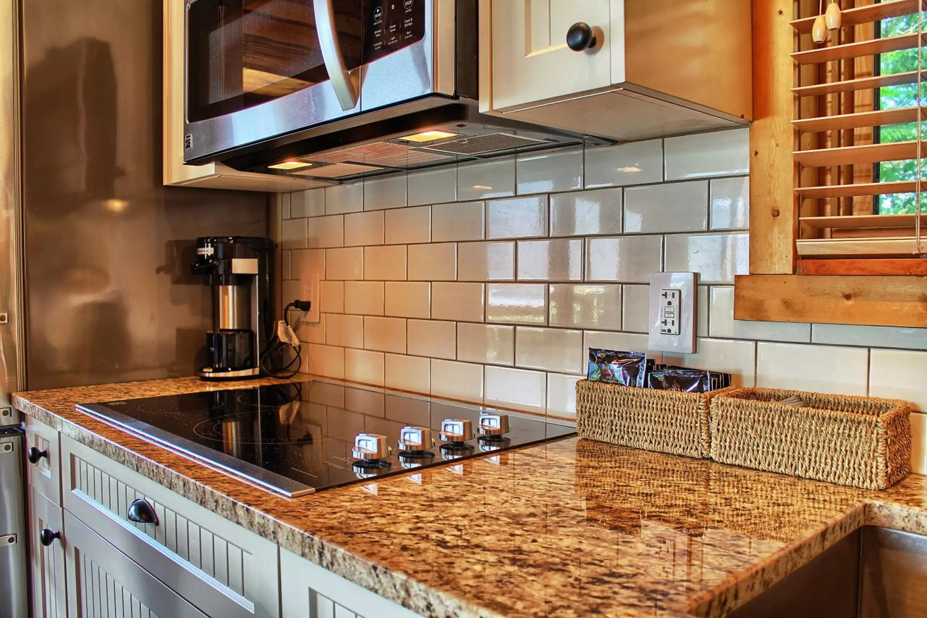 Kitchen or kitchenette, Kitchen/Kitchenette in Wild Renfrew Seaside Cottages