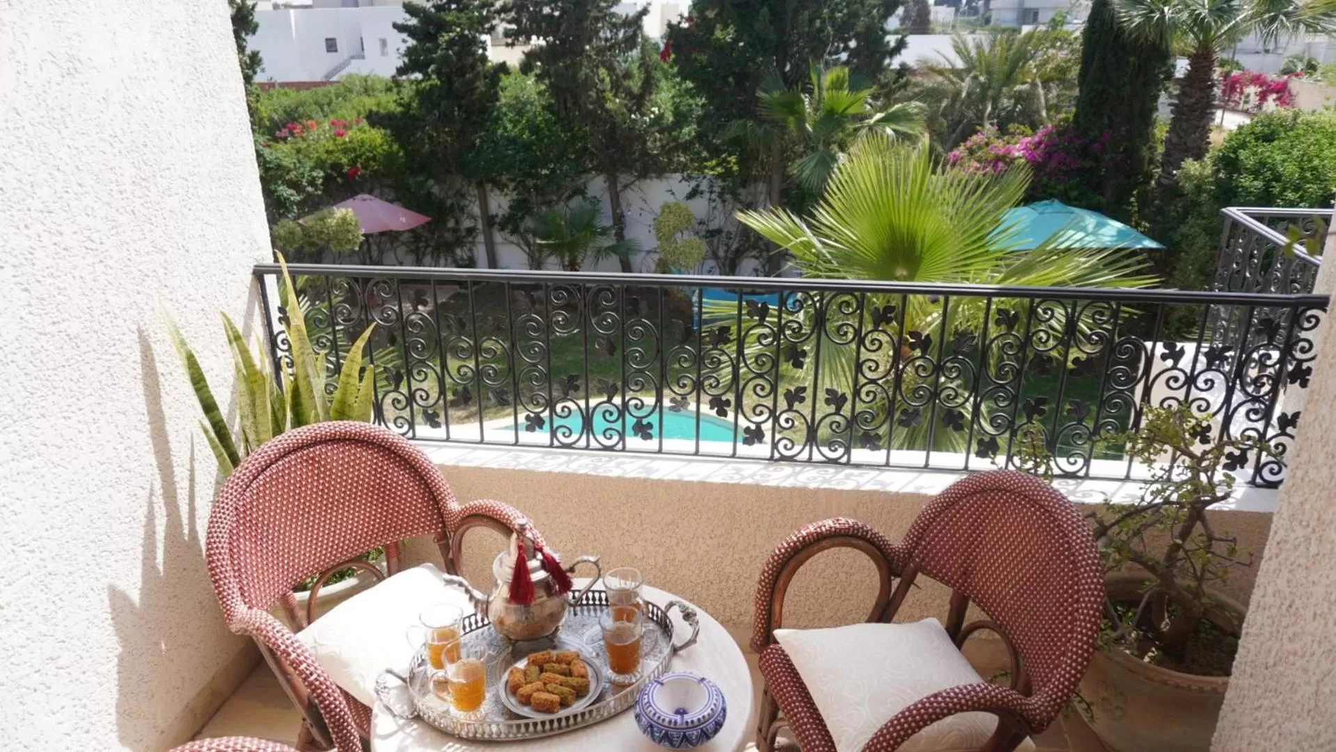Garden view, Balcony/Terrace in Dar Khereddine