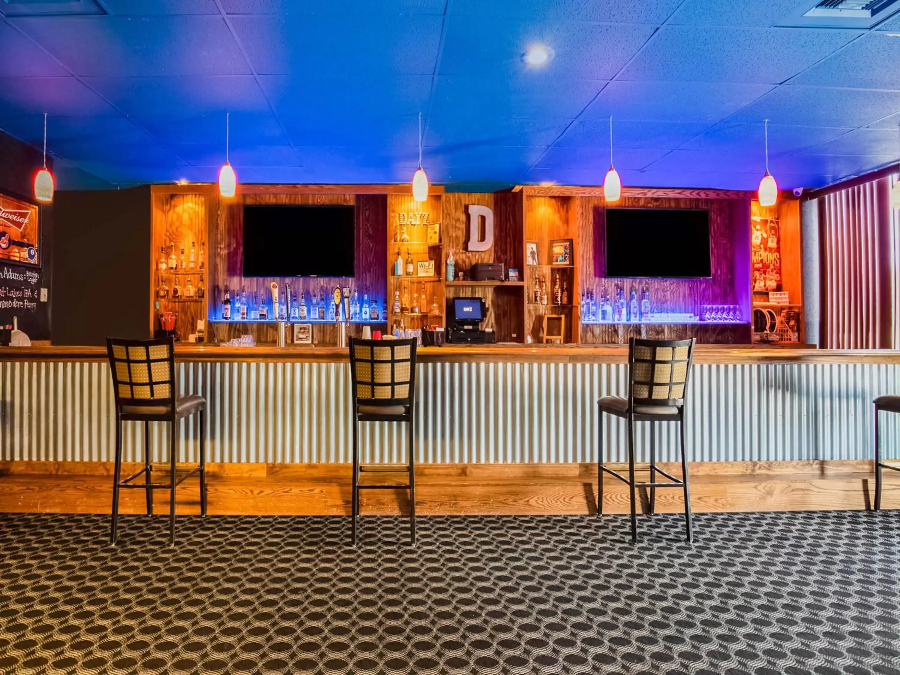 Lounge or bar in Days Inn by Wyndham Conneaut Lounge or bar in Days Inn by Wyndham Conneaut