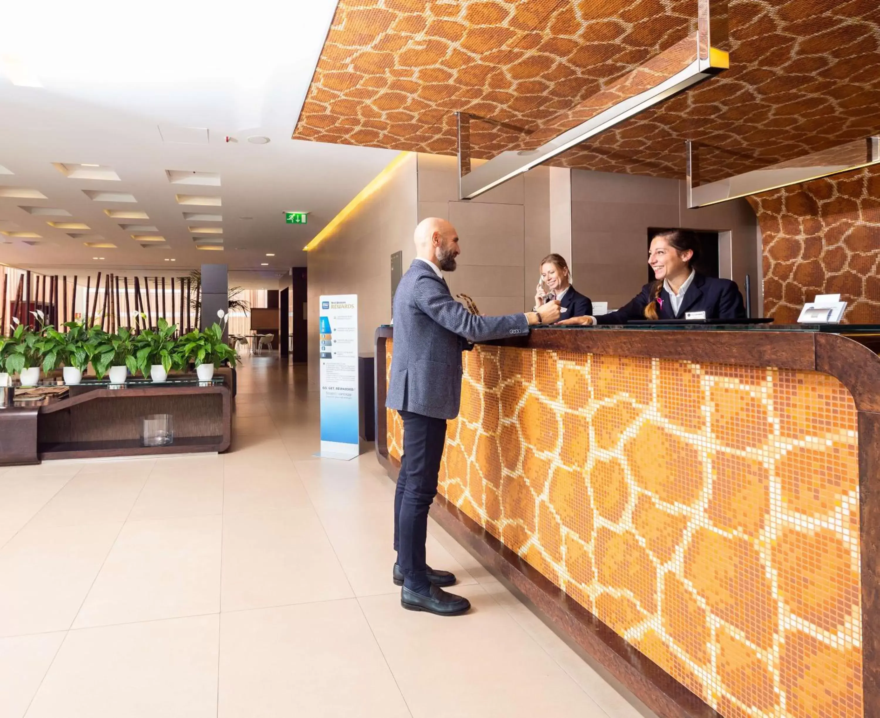 Lobby or reception, Staff in Best Western Hotel Goldenmile Milan