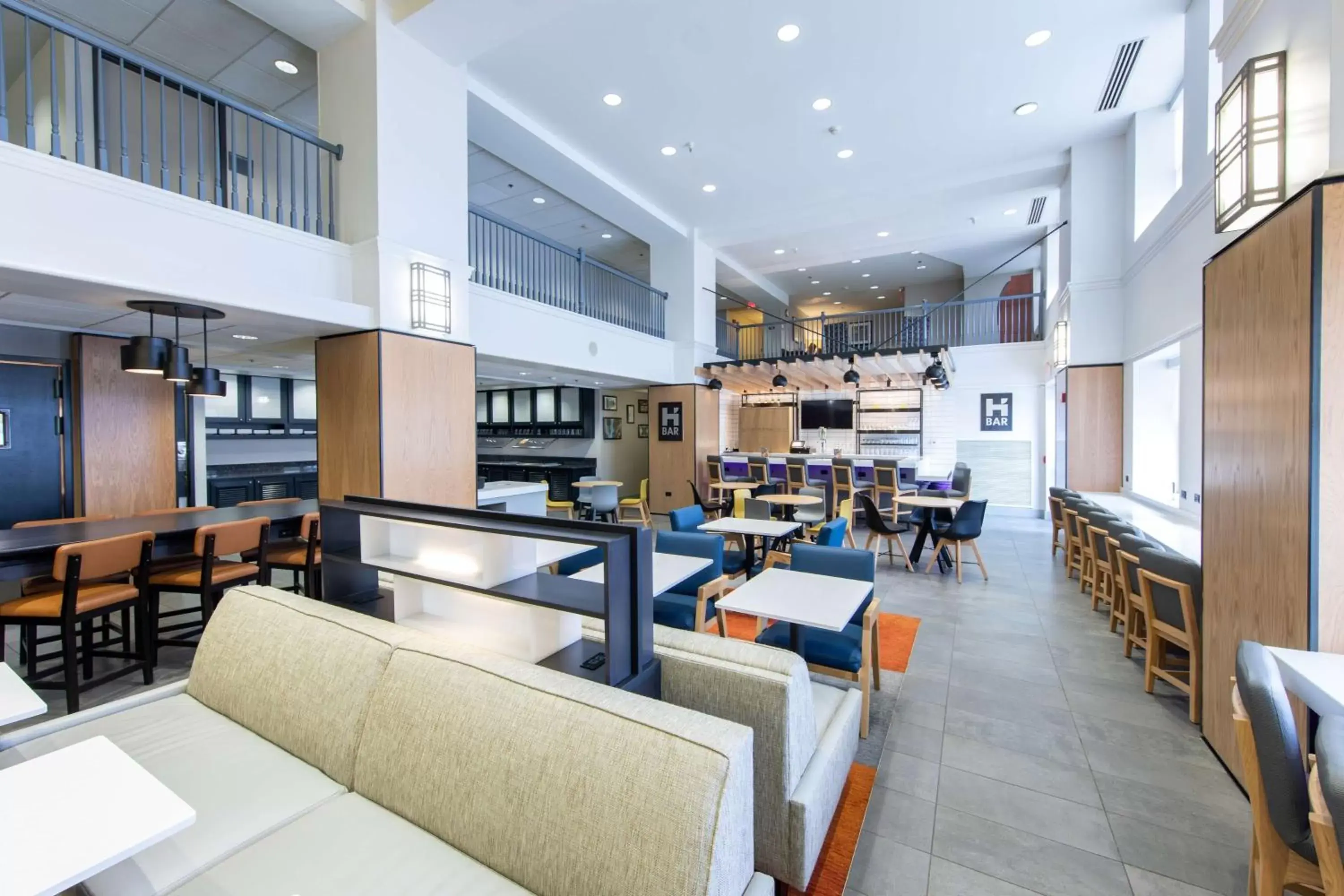 Lobby or reception, Restaurant/Places to Eat in Hyatt House Chicago Schaumburg