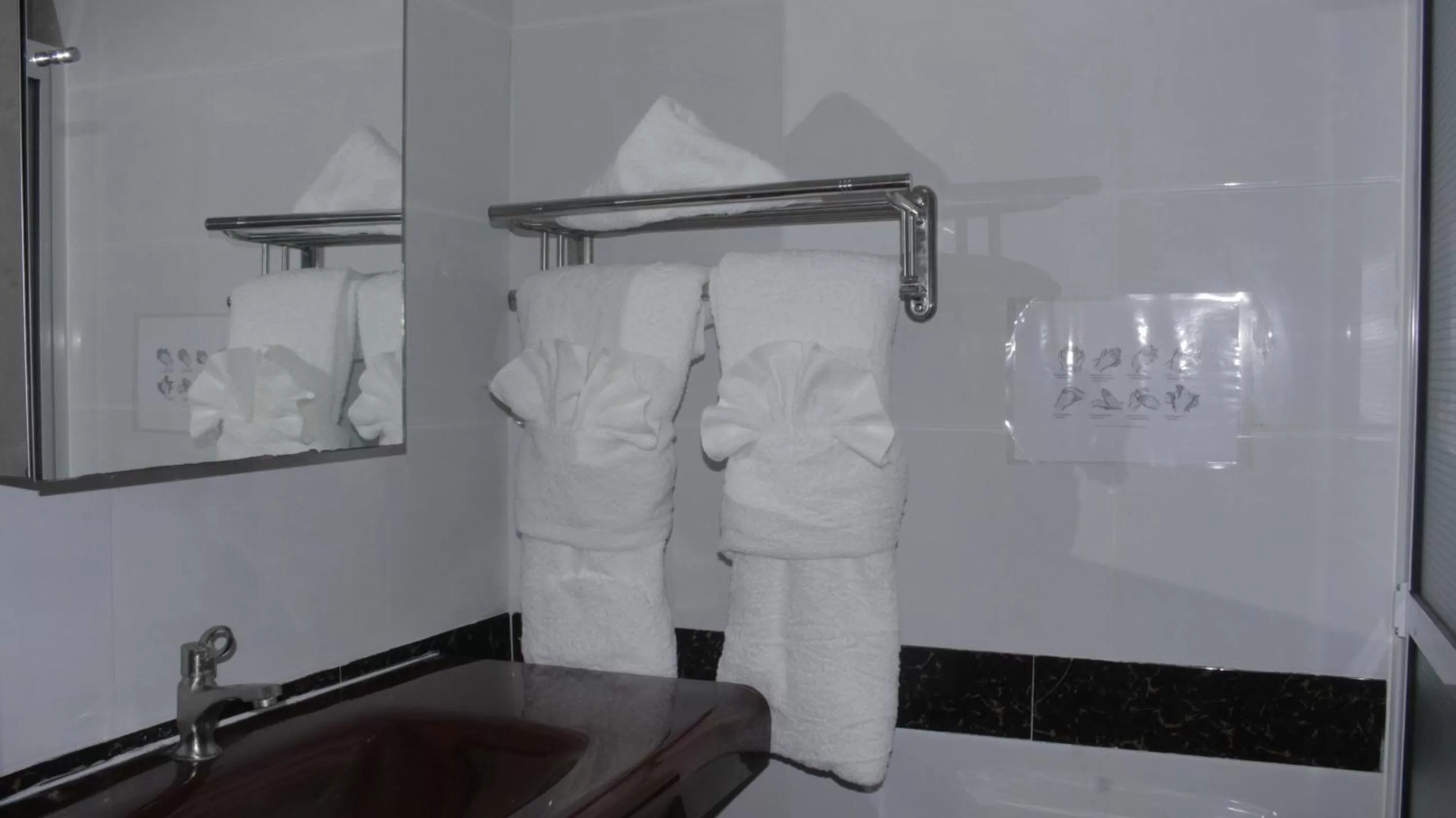 Bathroom in Riverside Hotel