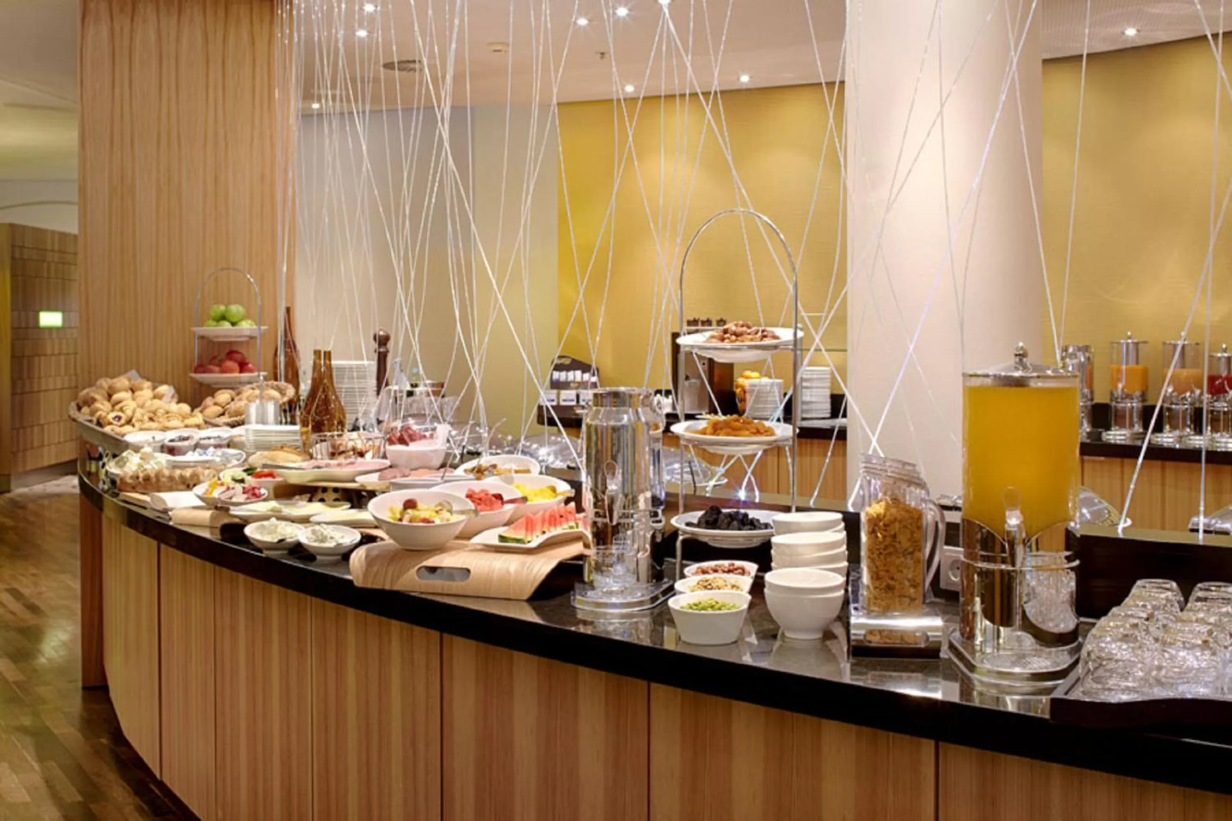 Breakfast in Radisson Blu Hotel, Hamburg Airport
