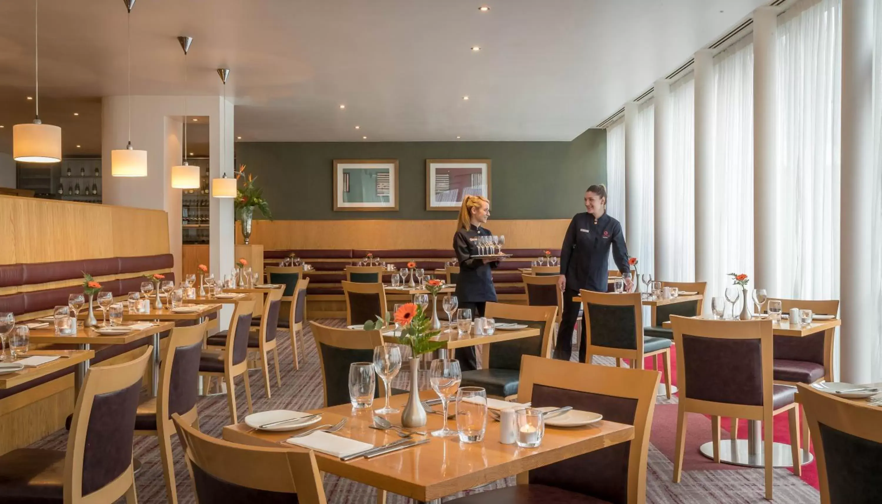 Staff, Restaurant/Places to Eat in Clayton Hotel Cardiff Lane