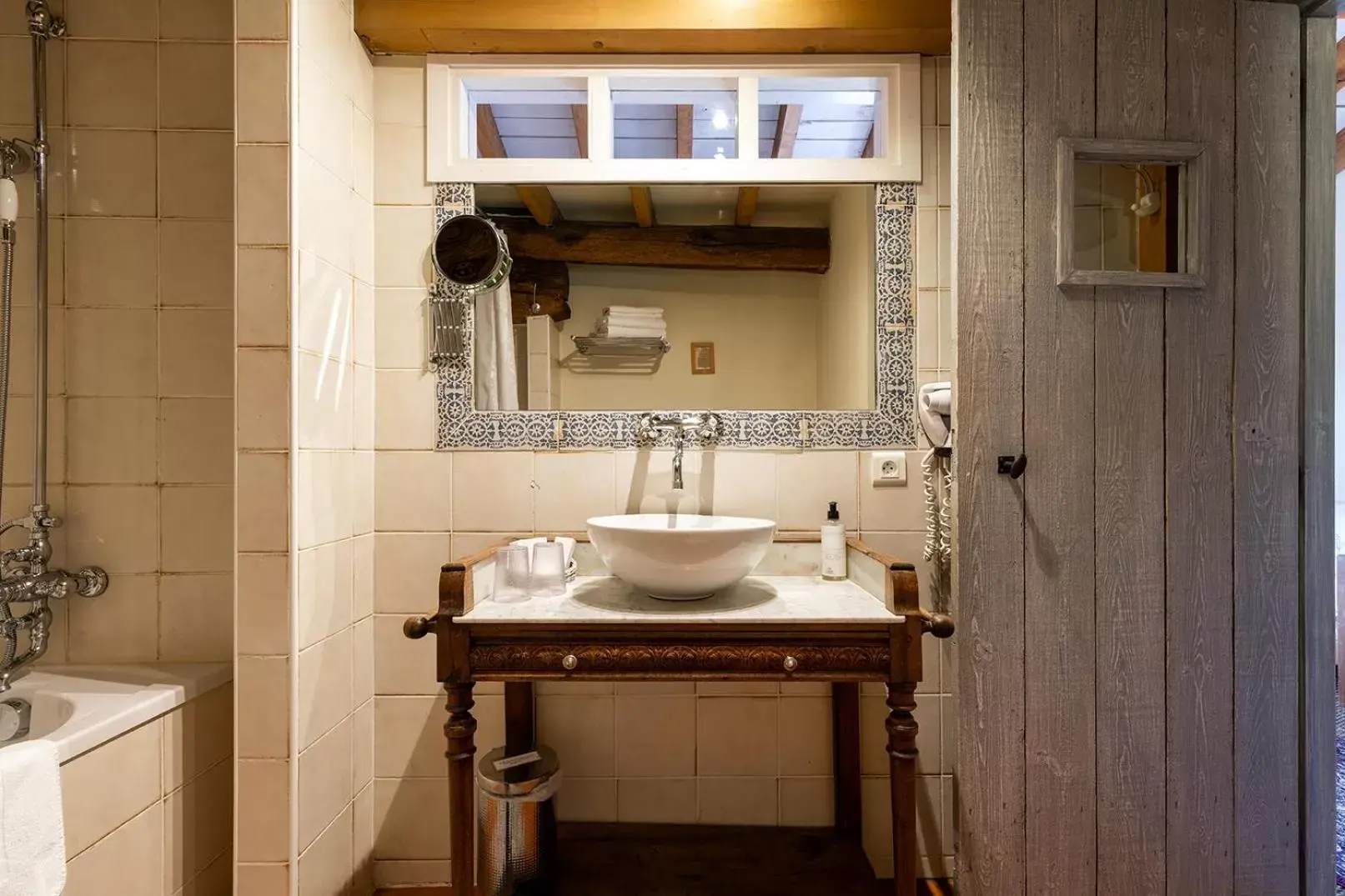 Bathroom in Domaine de Bassilour