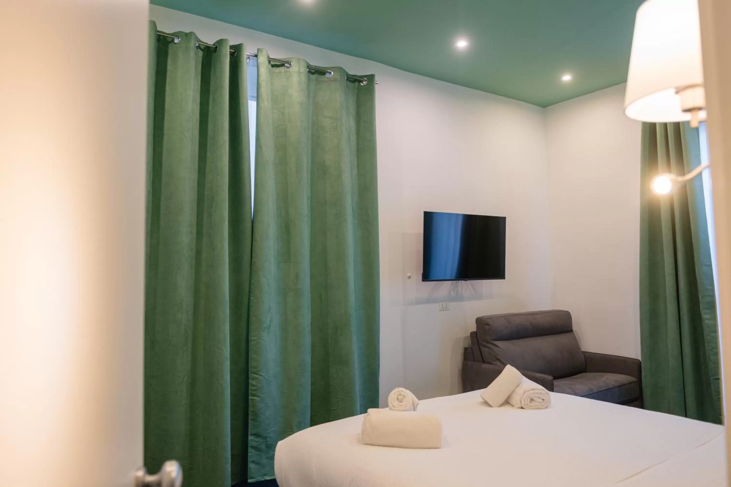 Bedroom, Bed in Le Porte di Partenope