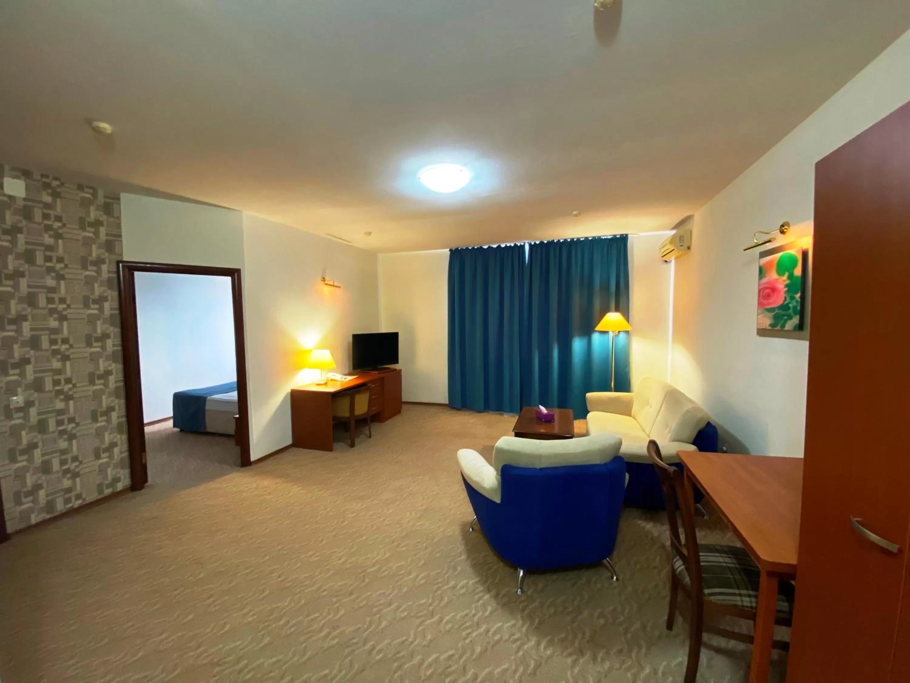 Seating area, Bed in Tengri Hotel