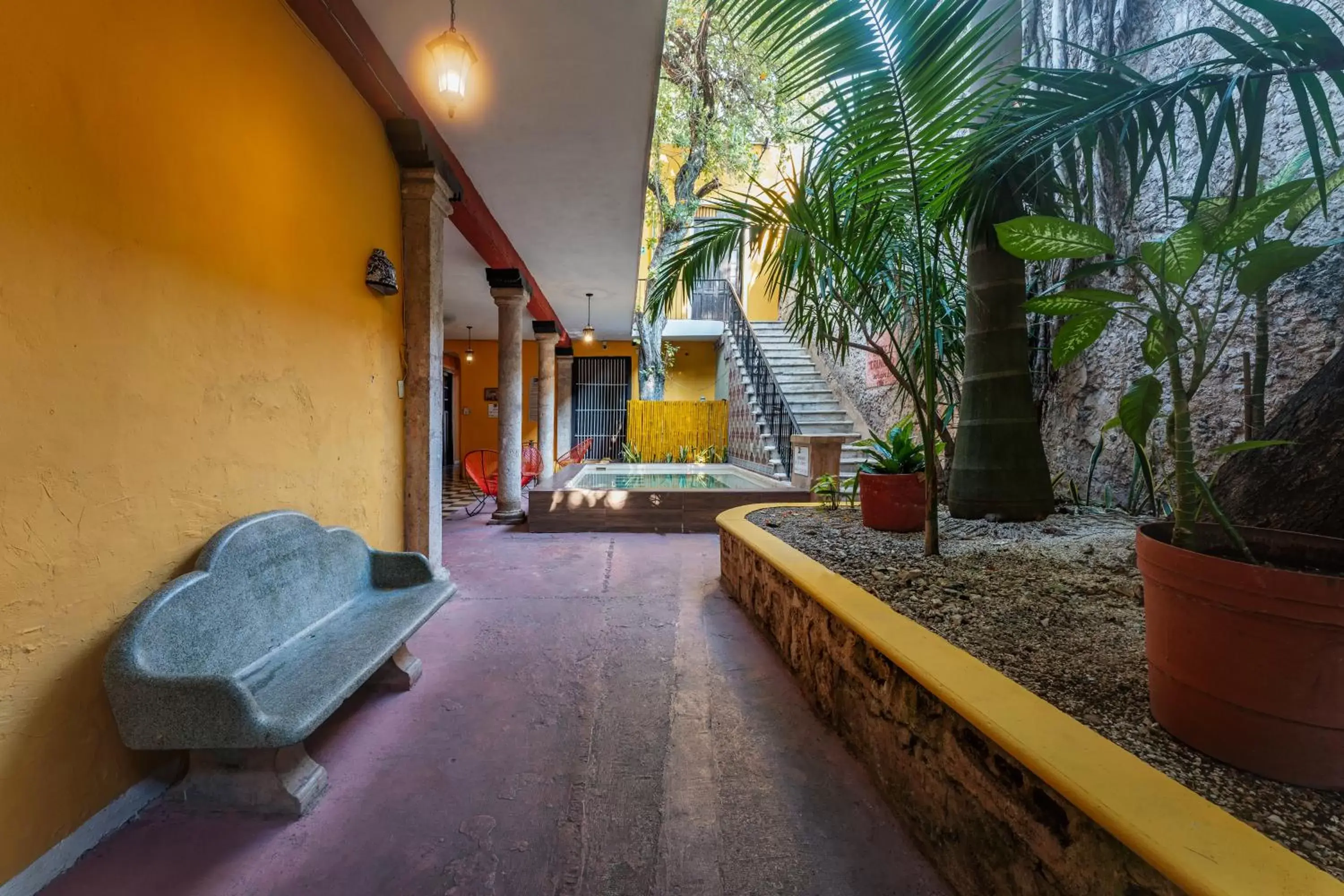 Garden view in Hotel Santiago