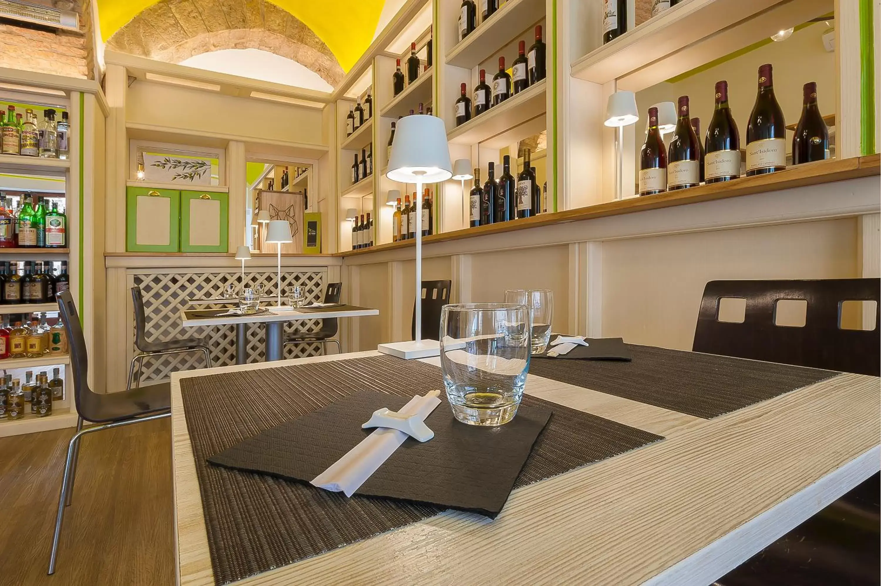 Restaurant/Places to Eat in Asisium Boutique Hotel