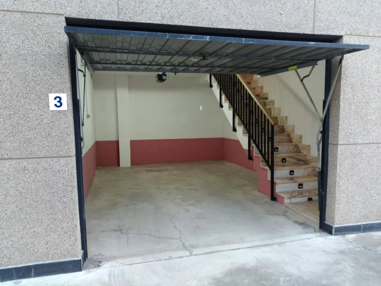 Decorative detail in Motel Acropolis