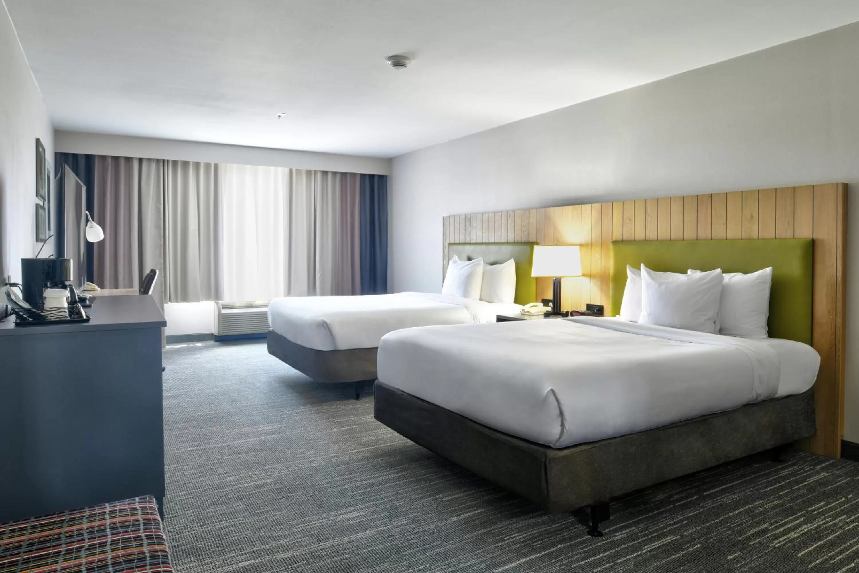 Bed in Country Inn & Suites by Radisson, Oklahoma City Airport, OK
