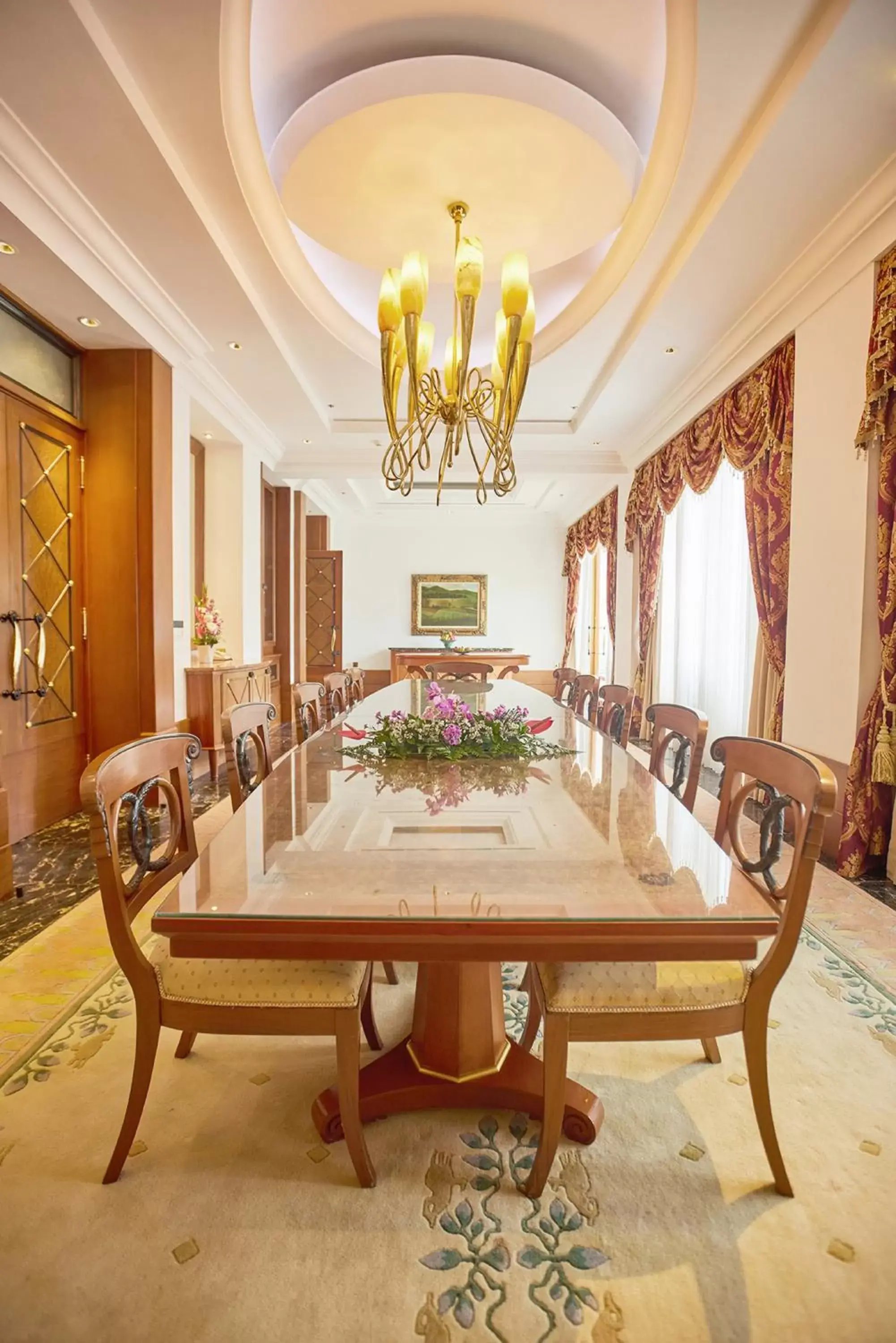 Dining area in Nusa Dua Beach Hotel & Spa, Bali