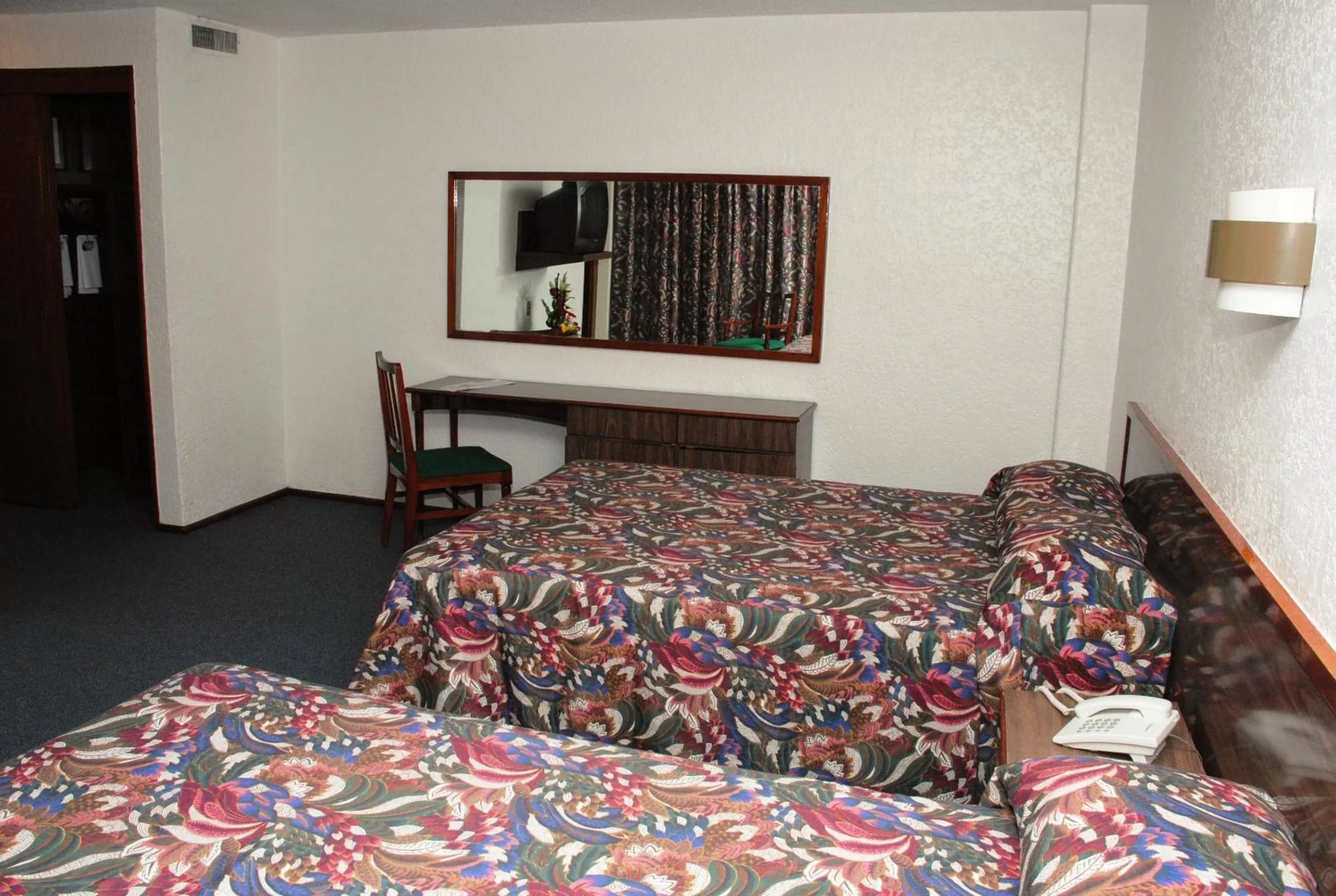 Photo of the whole room, Bed in Hotel Mallorca