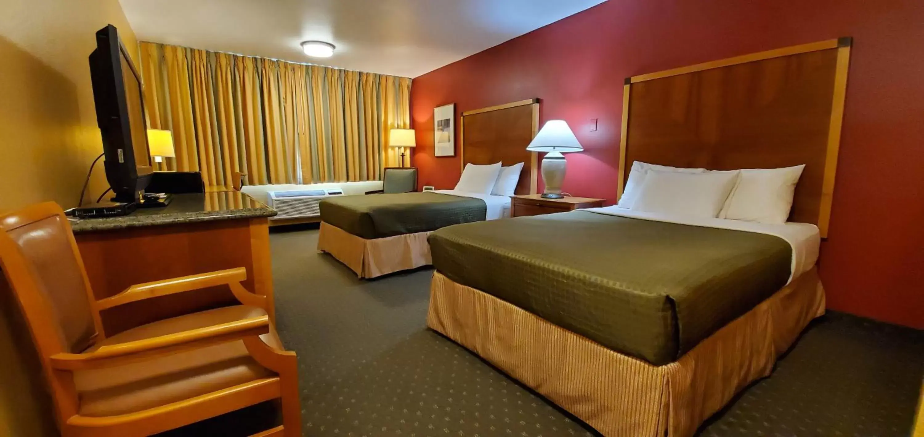 Bed in Olympic View Inn Bed in Olympic View Inn