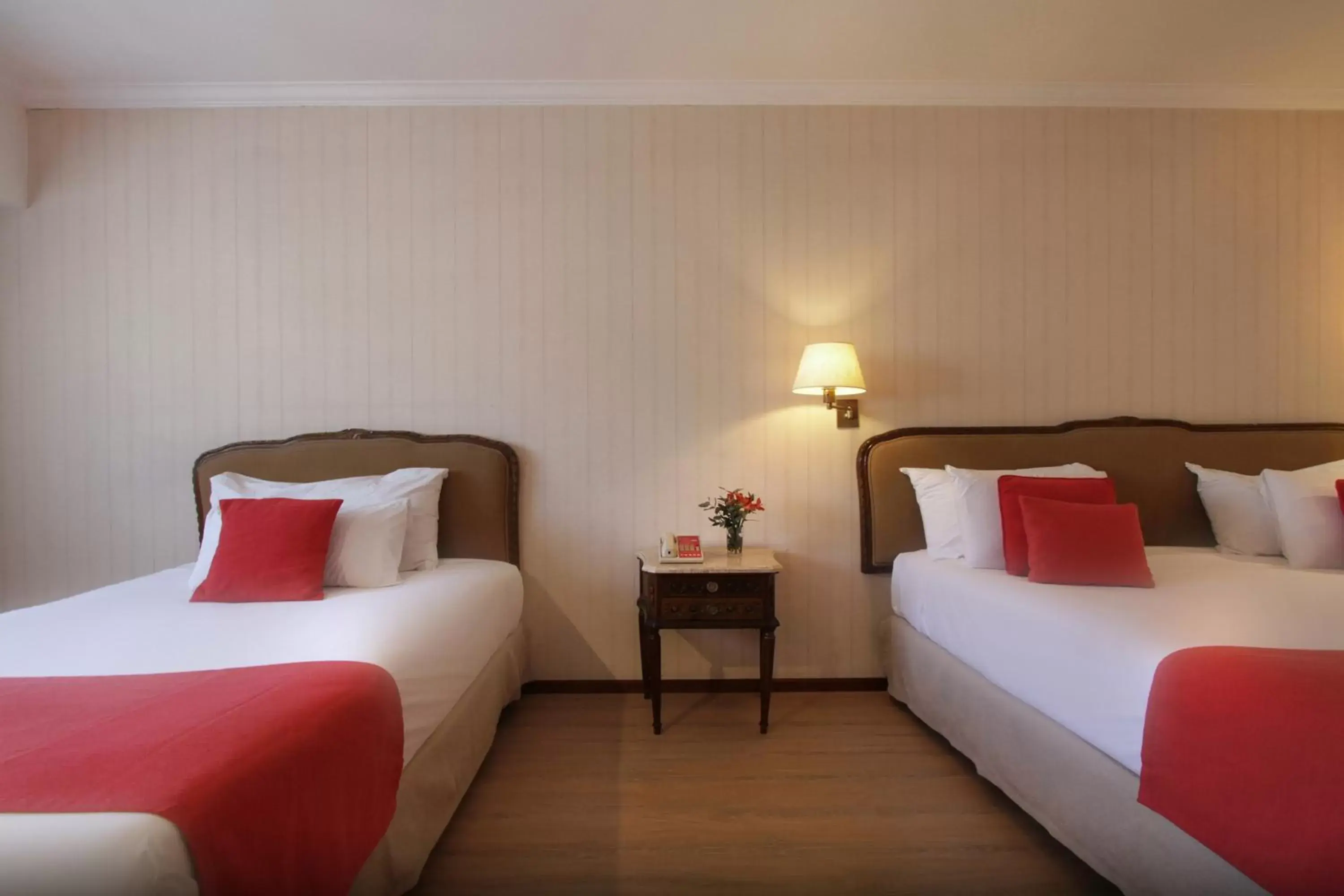 Photo of the whole room, Bed in Ramada by Wyndham Buenos Aires Centro