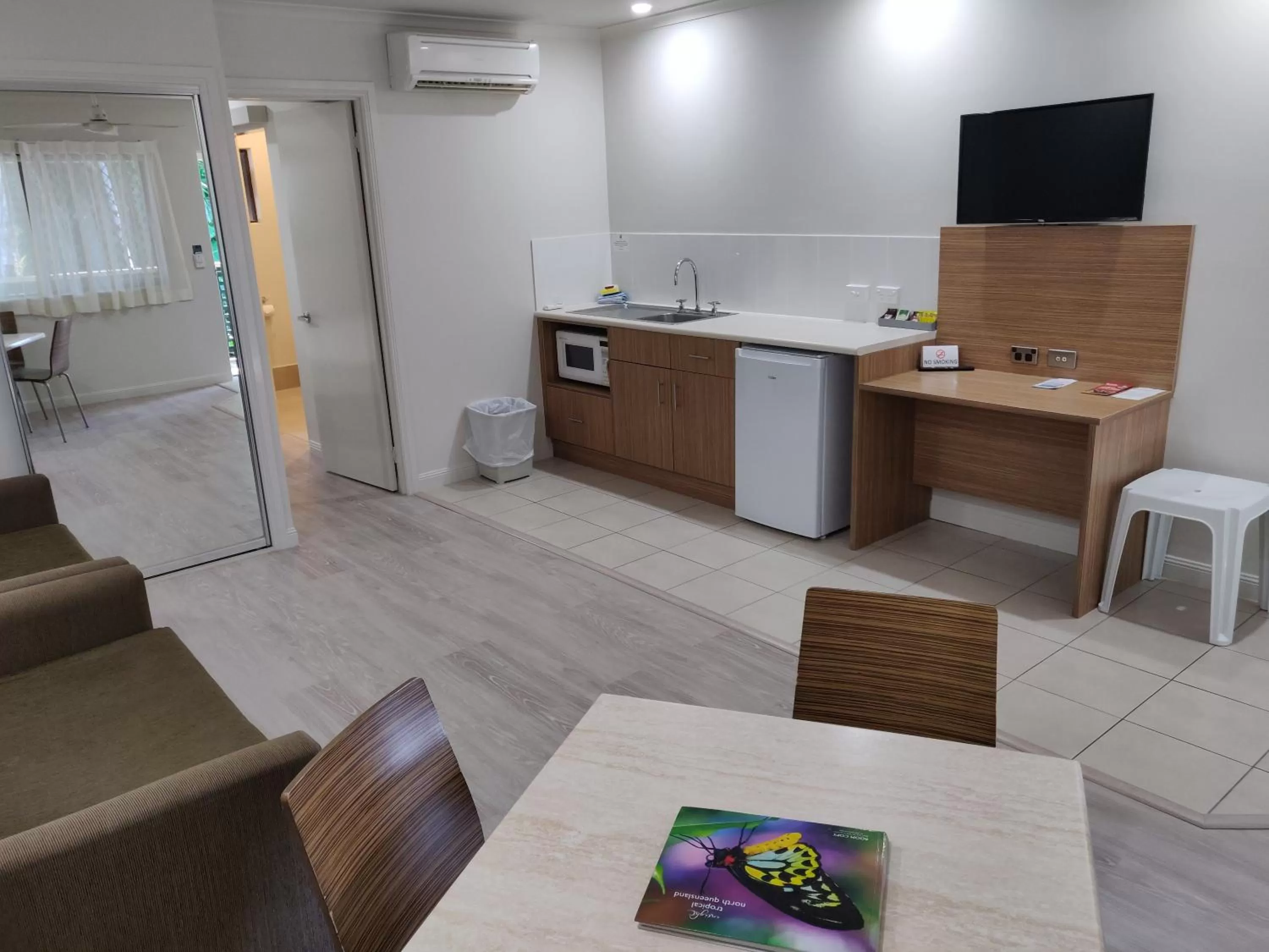 Kitchen or kitchenette in Cairns Colonial Club Resort