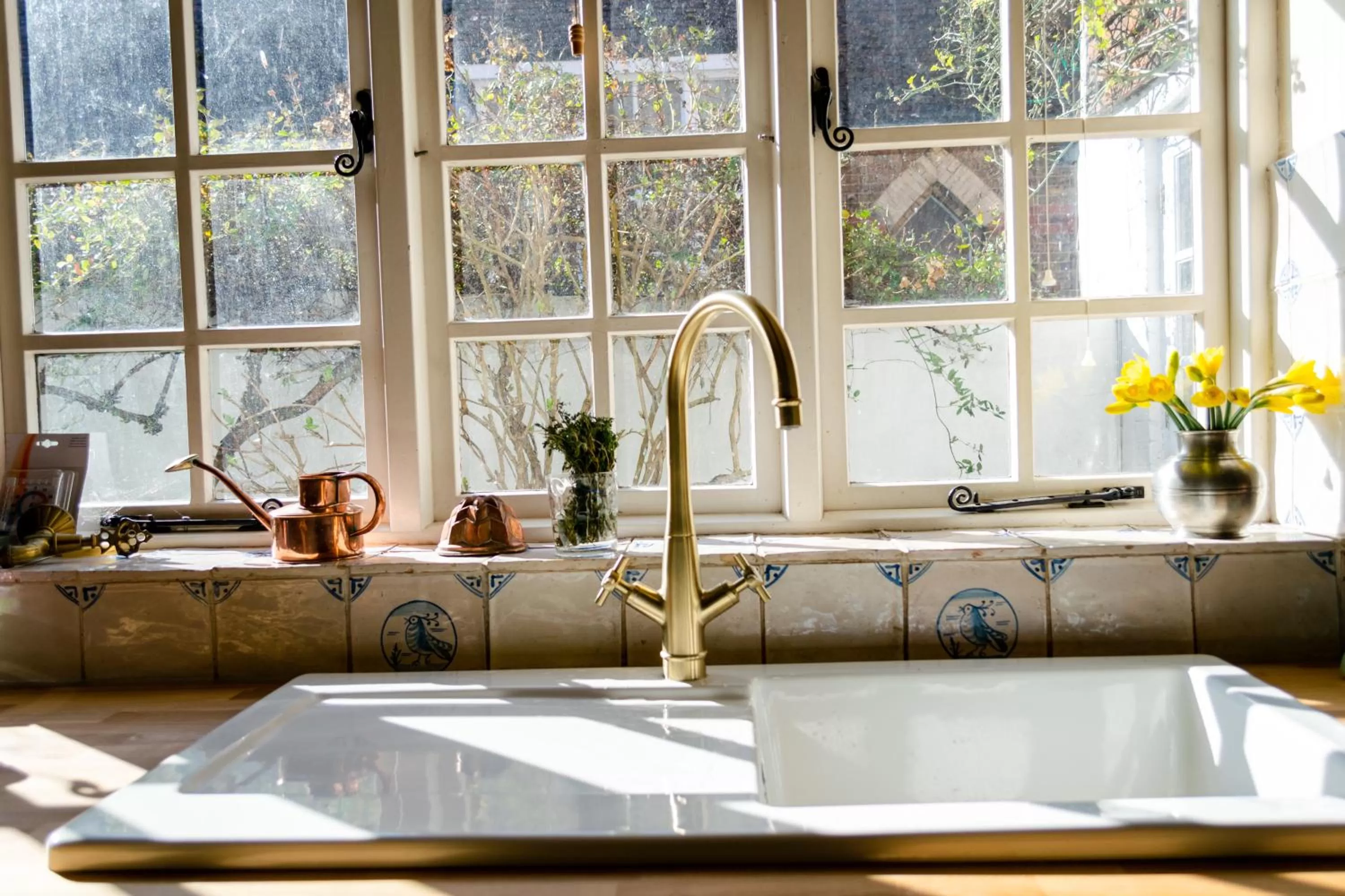 Kitchen or kitchenette, Bathroom in The House with Two Front Doors