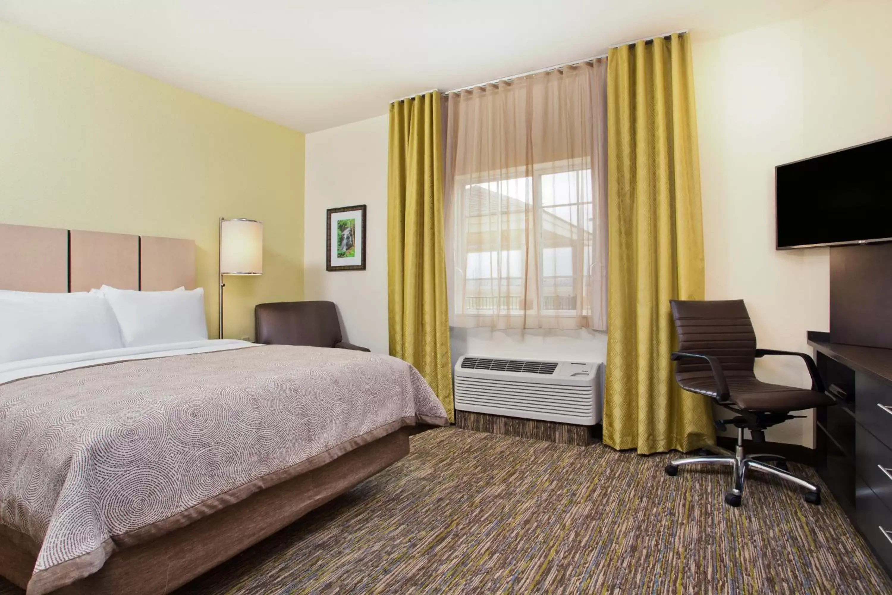 Photo of the whole room in Candlewood Suites Fort Campbell - Oak Grove, an IHG Hotel