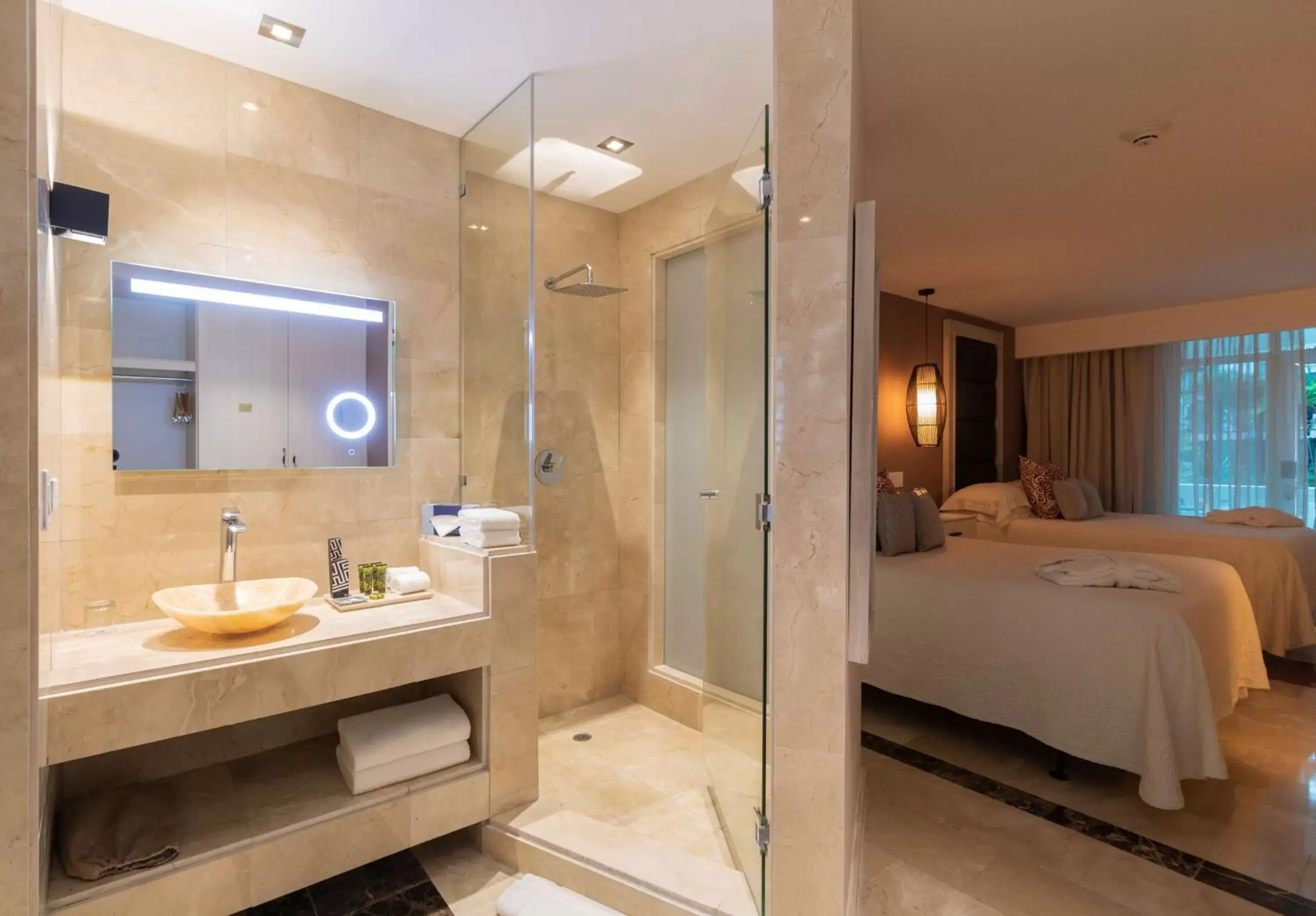 Bedroom, Bathroom in Hotel El Panama by Faranda Grand, a member of Radisson Individuals