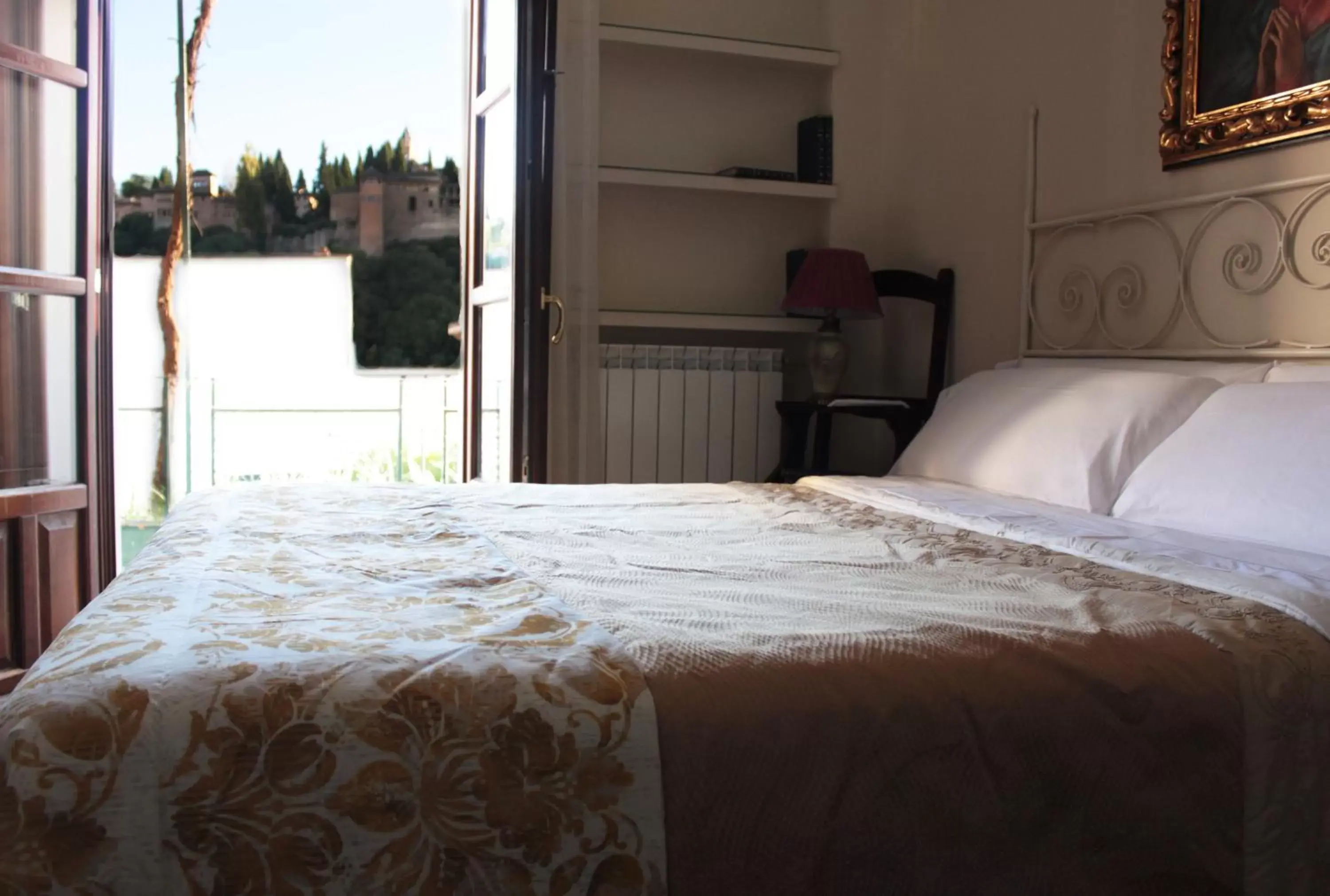 Bed in CANDIL SUITE Comares