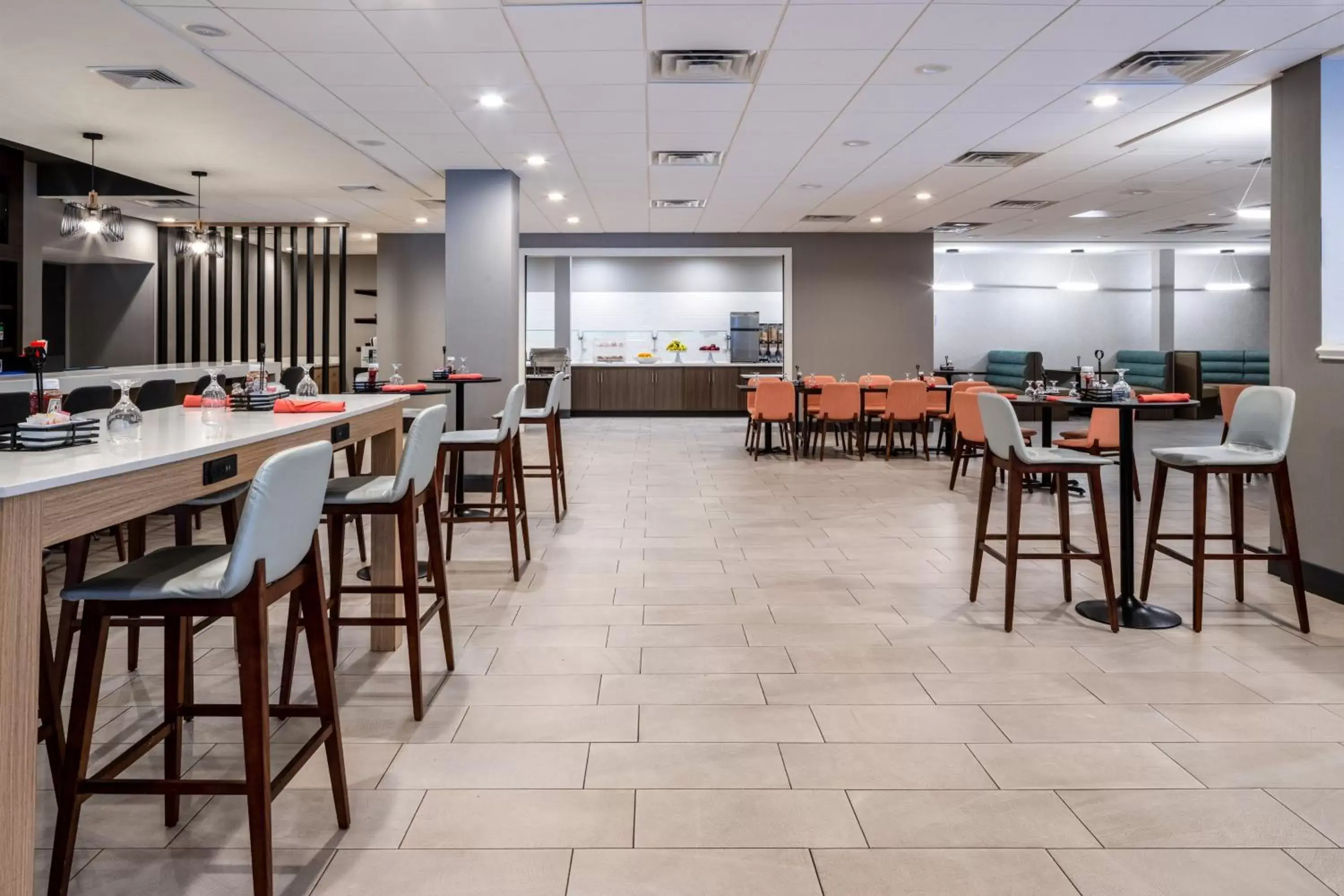 Restaurant/Places to Eat in Holiday Inn Poughkeepsie, an IHG Hotel