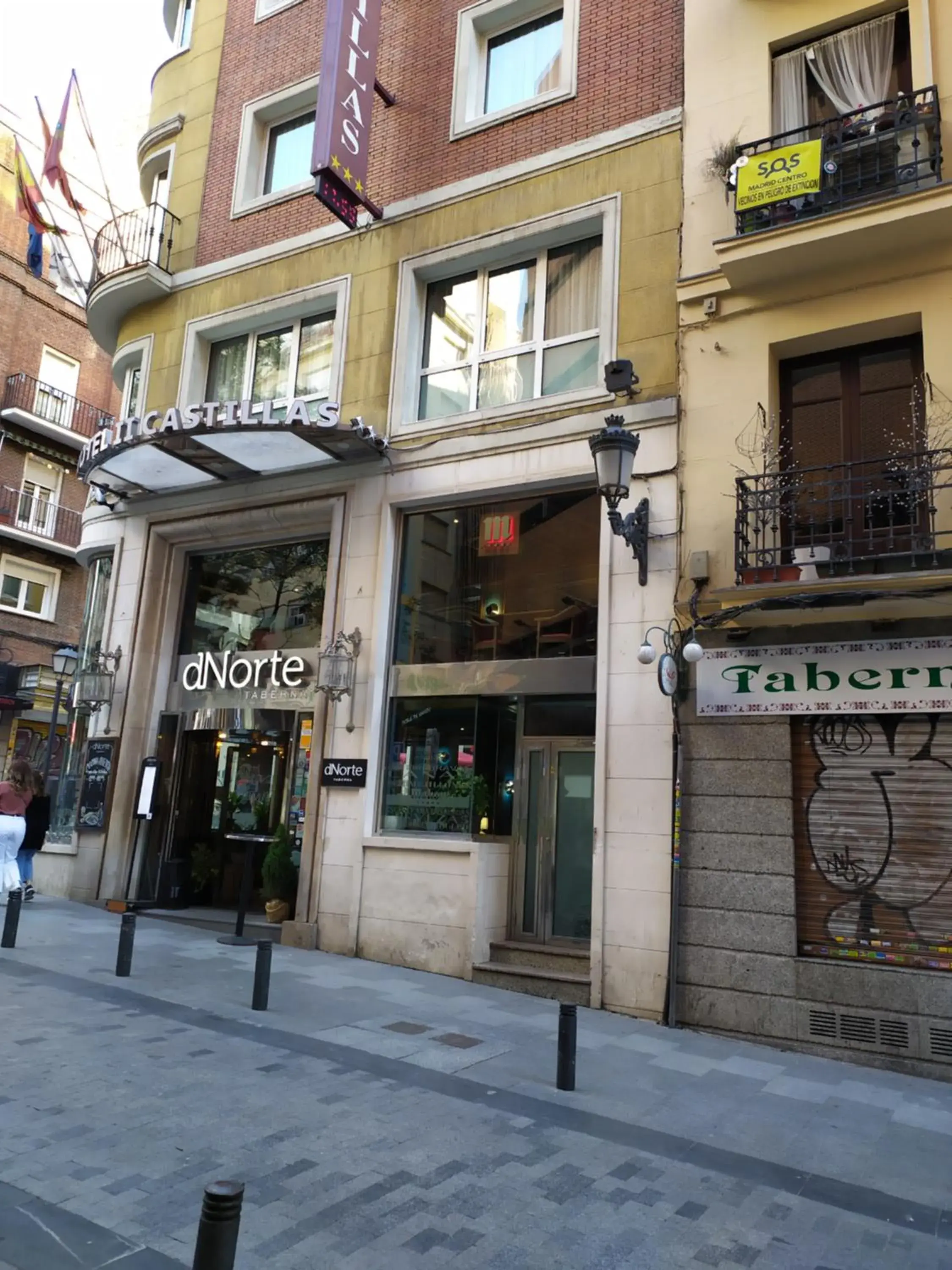 Quiet street view in Hostal Inn Madrid