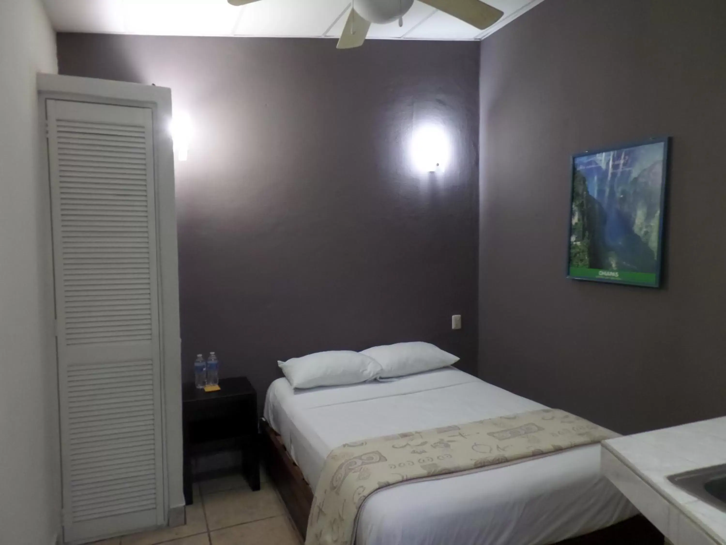 Room Photo in Uke Inn Hotel & Suites Xamaipak