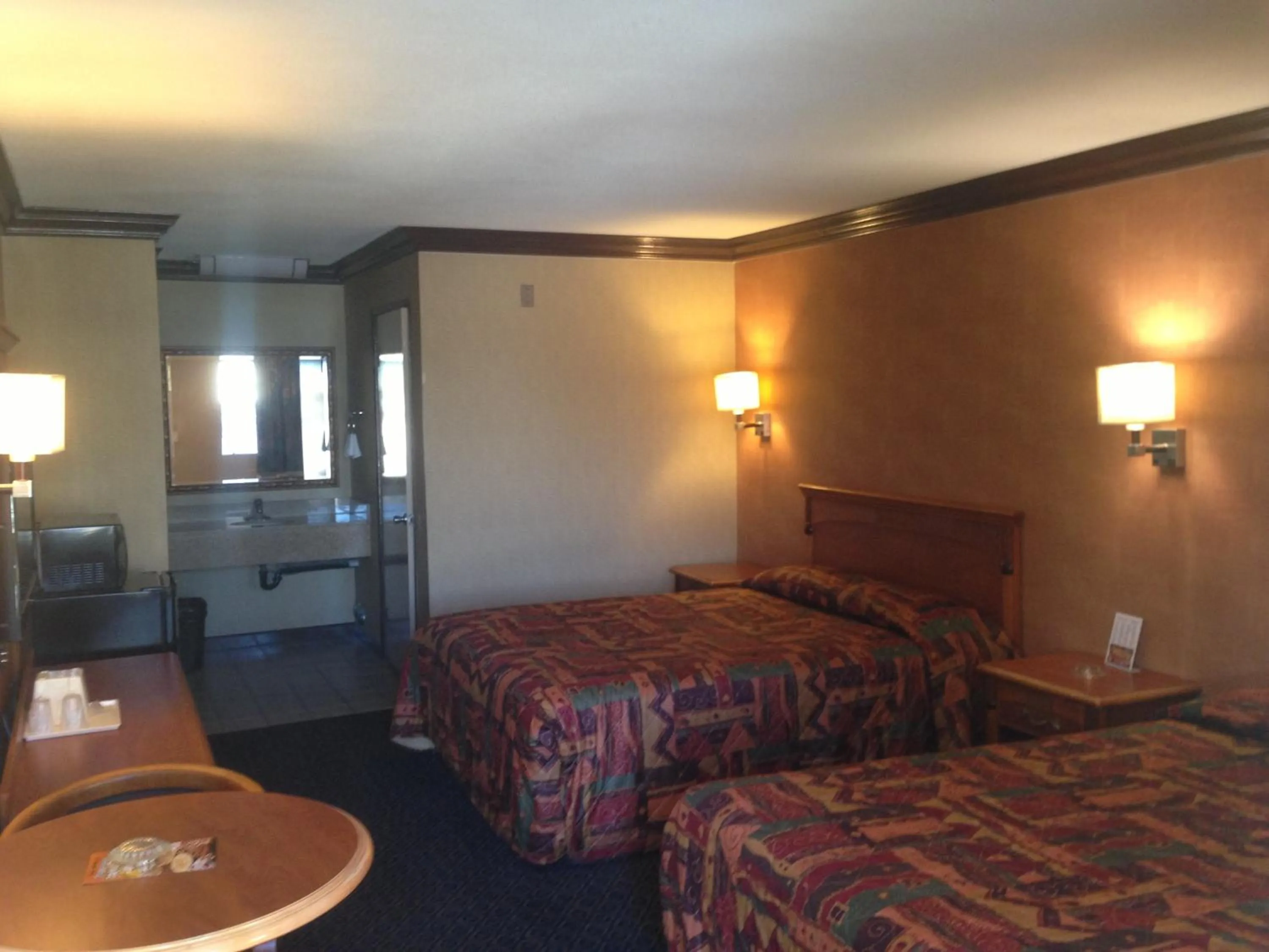 Photo of the whole room in Touristlodge