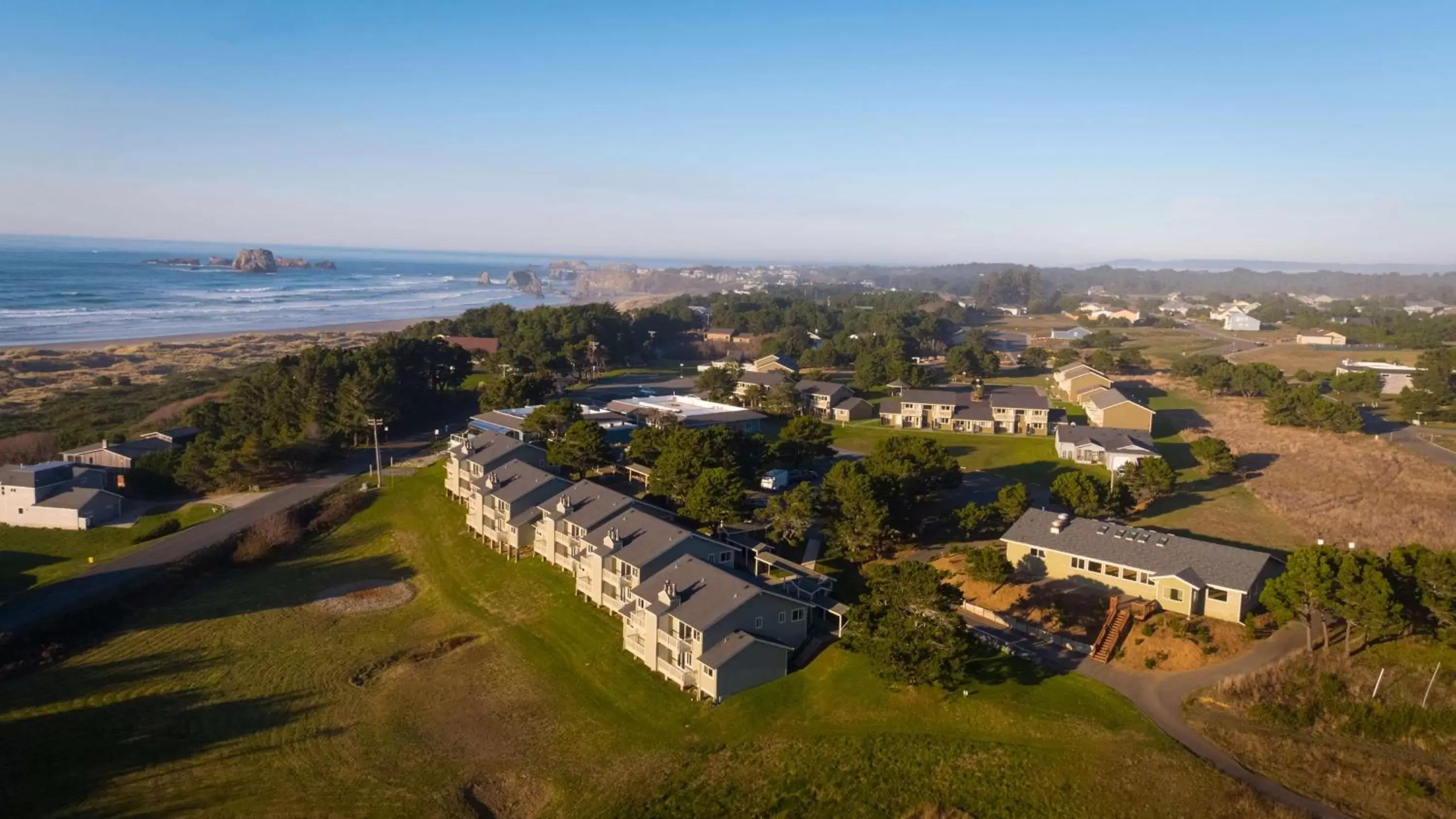 Property building, Bird's-eye View in Best Western Inn at Face Rock