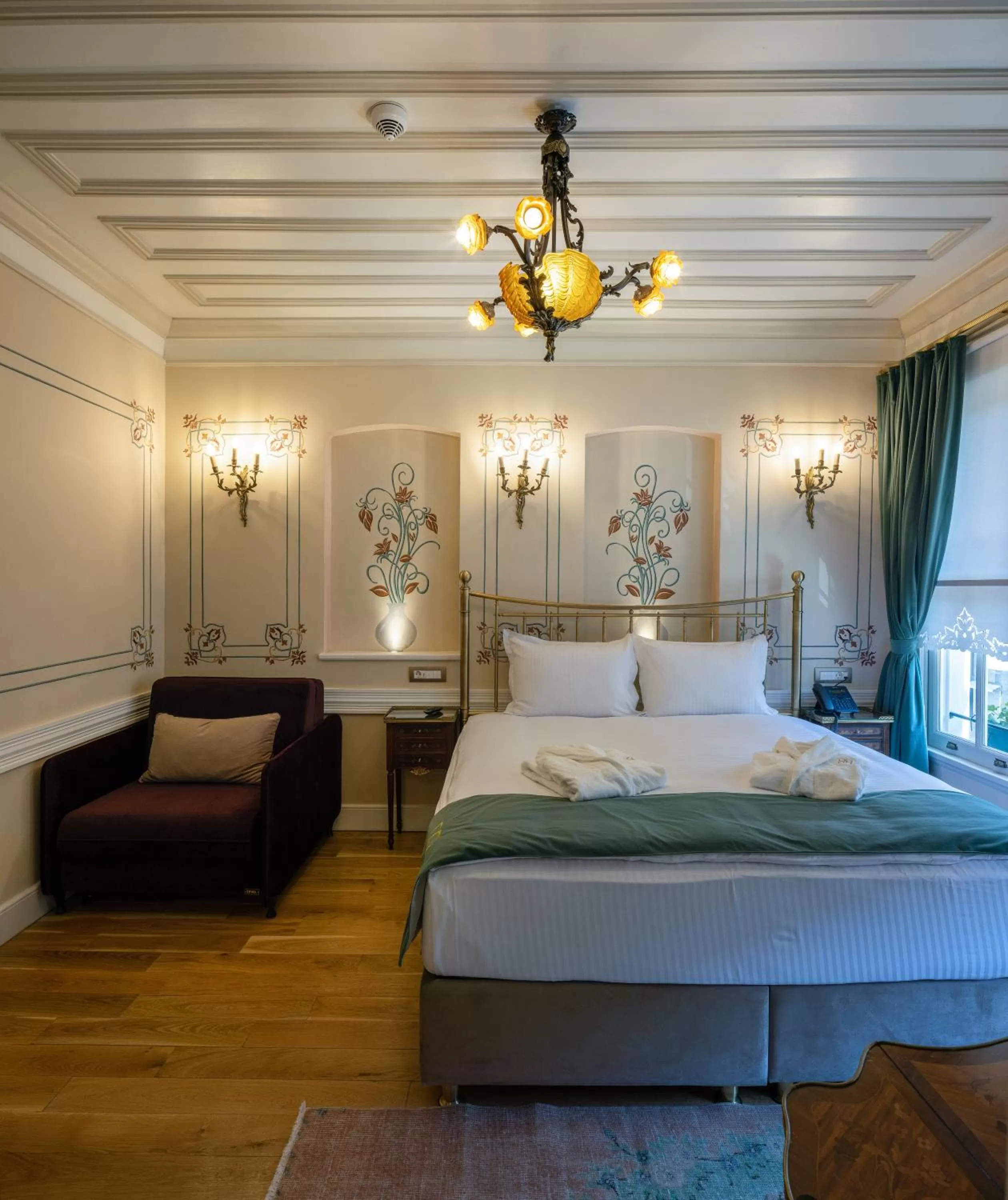 Bed in Hotel Turkish House