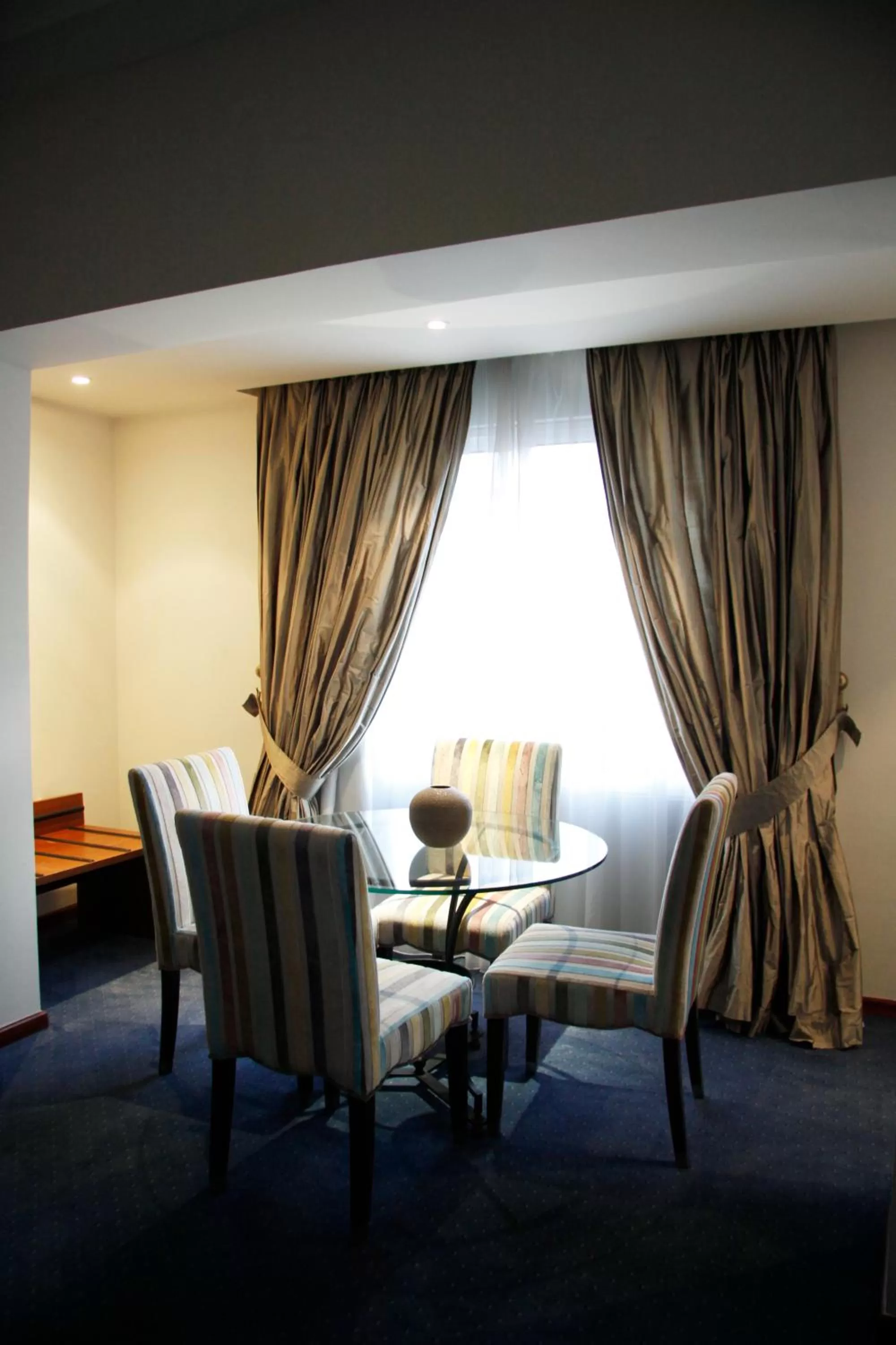 Seating area in Plaza Hotel Beirut