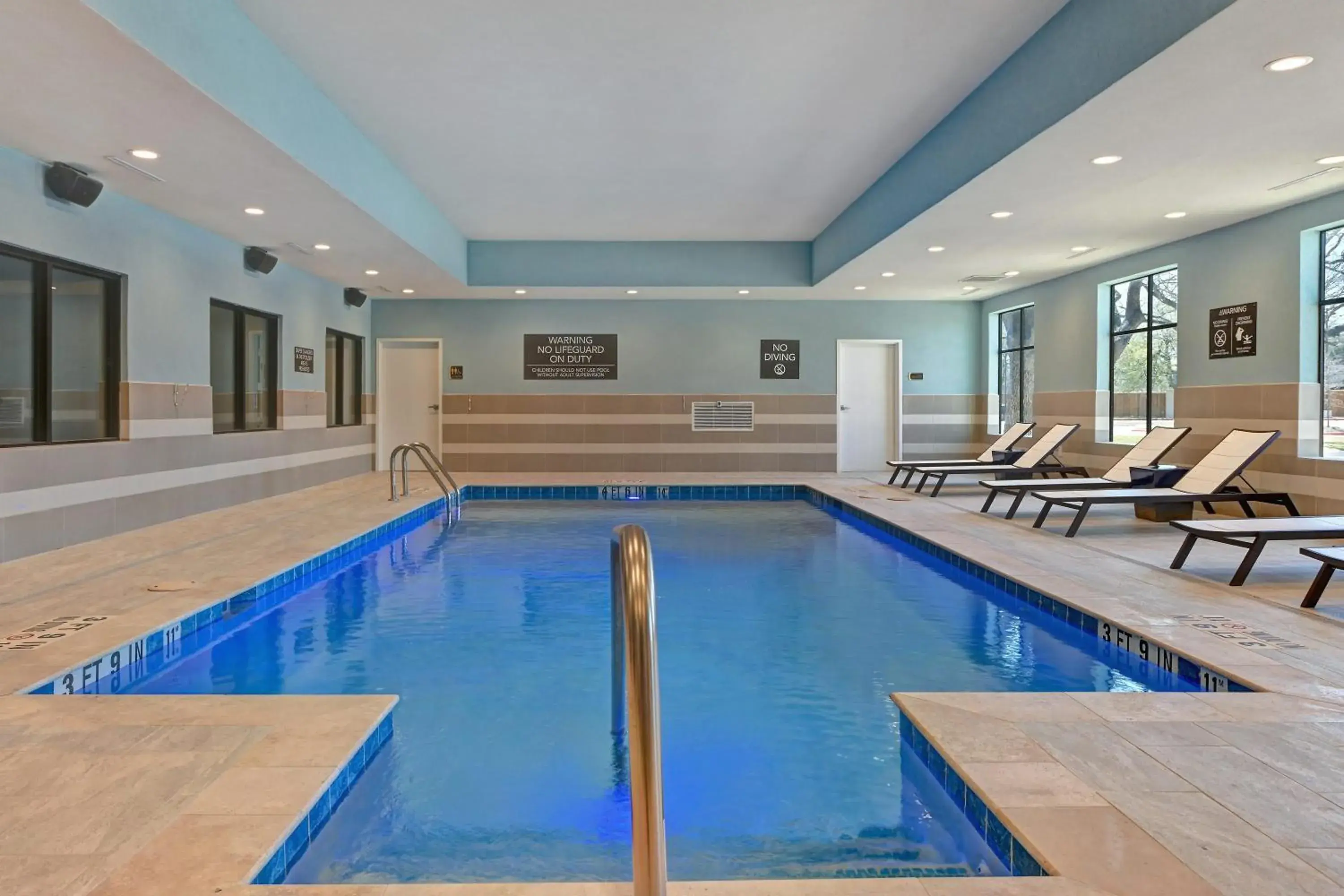 Swimming Pool in Homewood Suites By Hilton Austin/Cedar Park-Lakeline, Tx