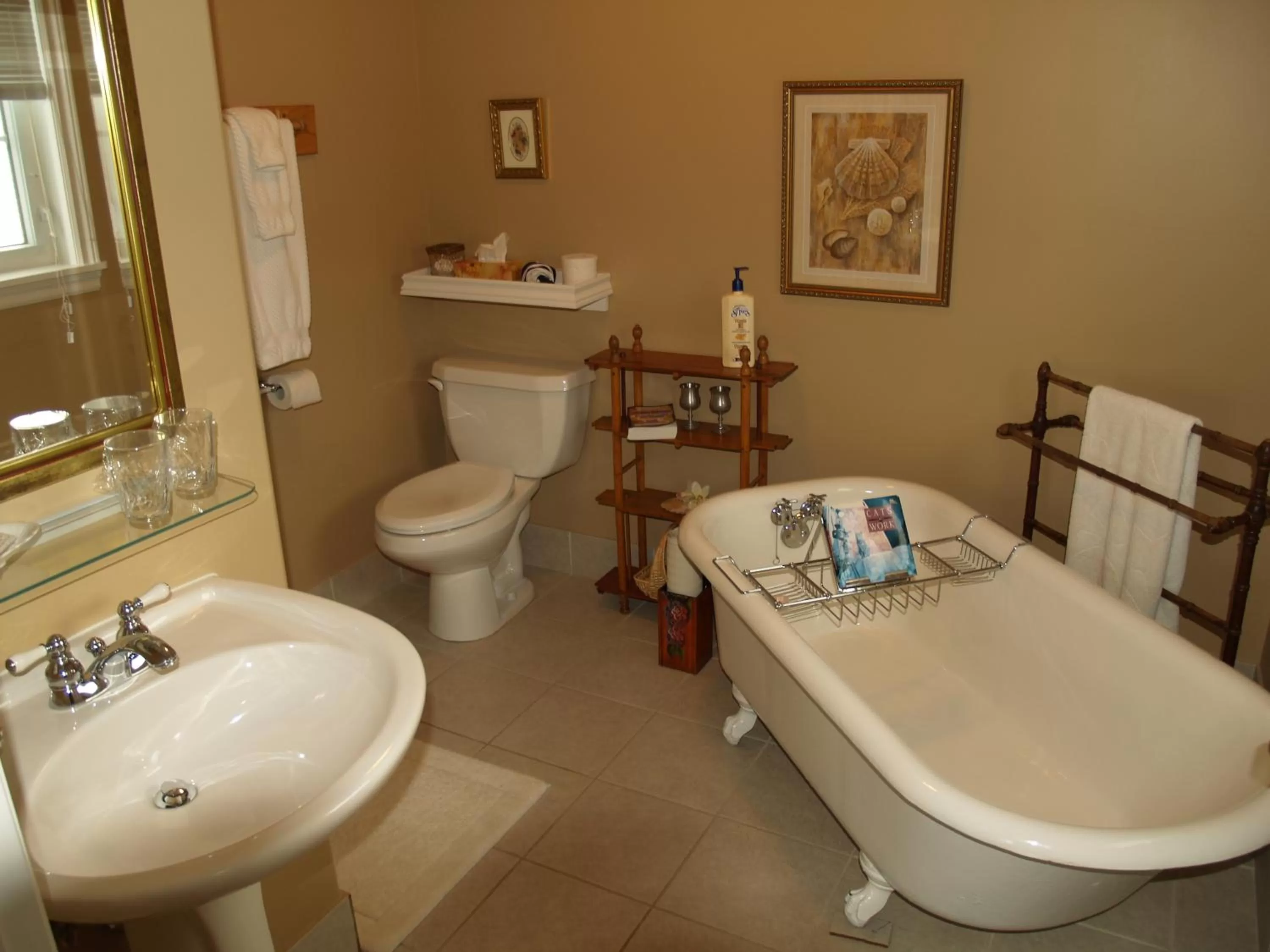 Bathroom in Bakers Chest B&B