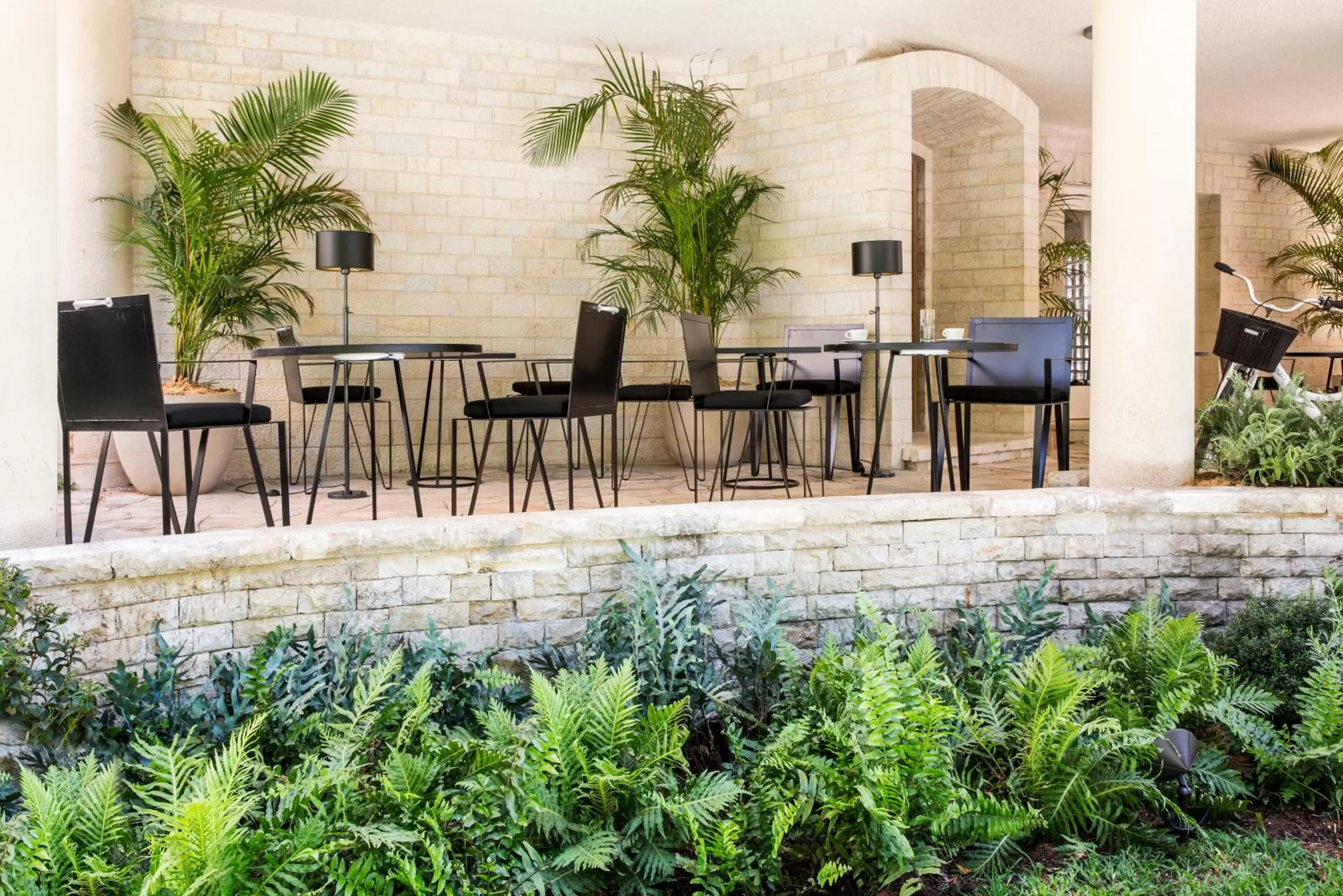 Facade/entrance in White Villa Tel Aviv Hotel