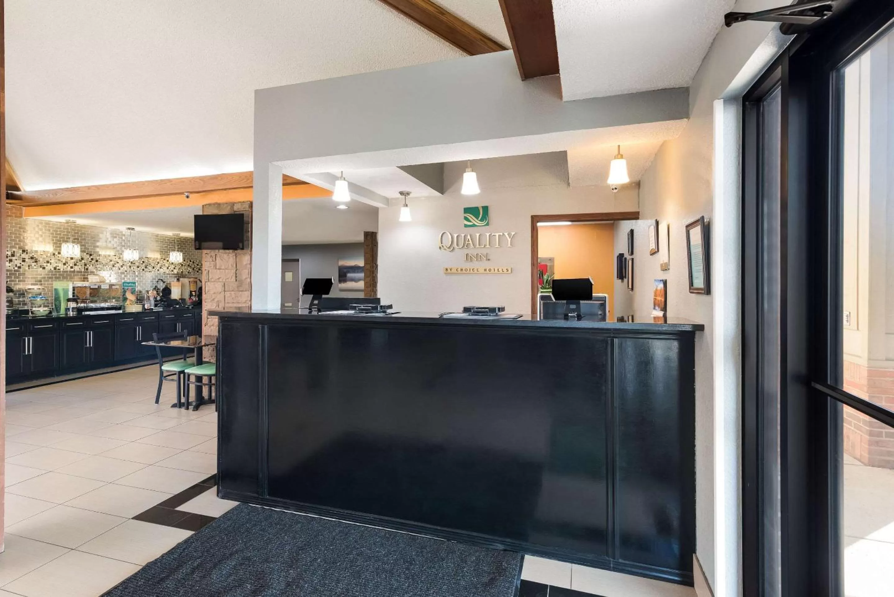 Lobby or reception in Quality Inn Upper Sandusky